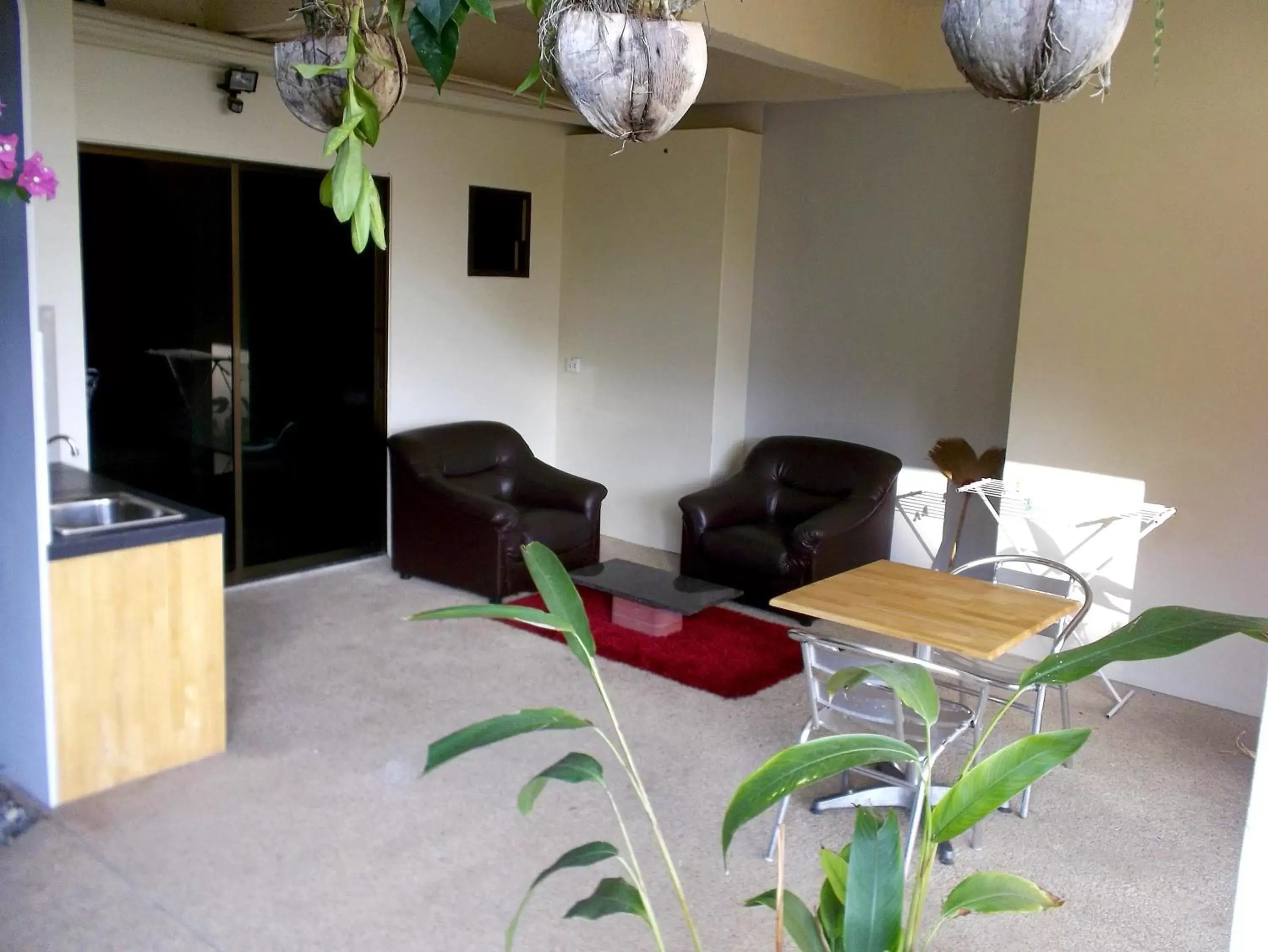 Living room, Seating Area in Mountain Seaview Luxury Apartments