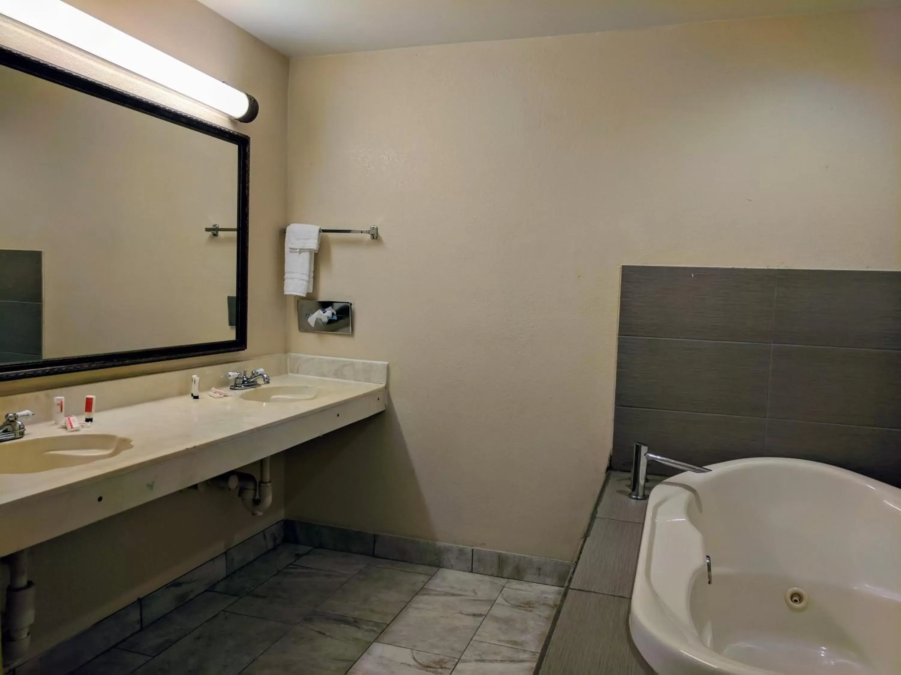 Bathroom in Days Inn by Wyndham San Antonio Interstate Hwy 35 North