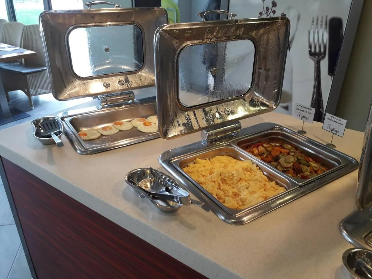 Breakfast in Flegra Palace