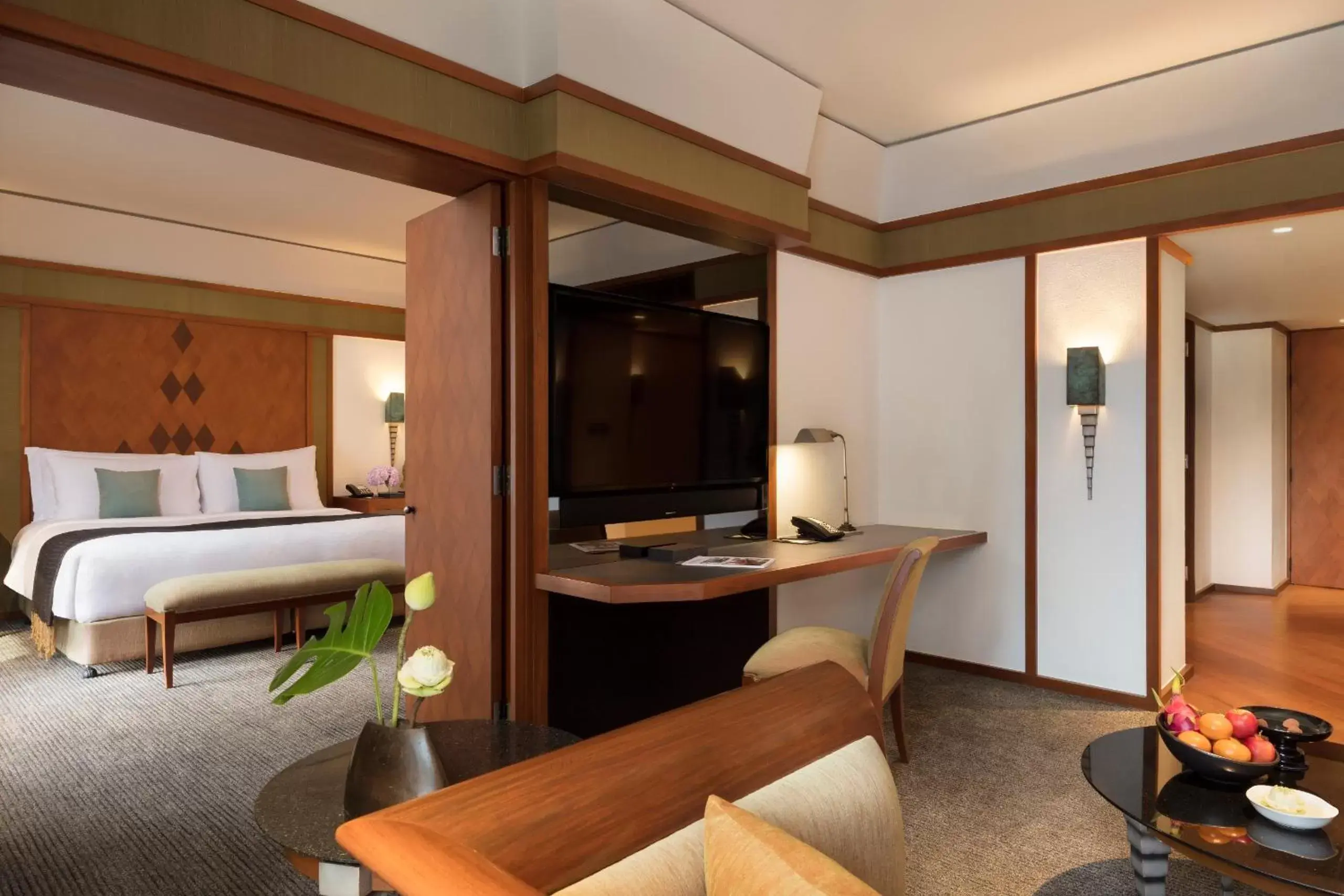 Deluxe Suite with Club Benefit in The Sukhothai Bangkok - SHA Plus Certified