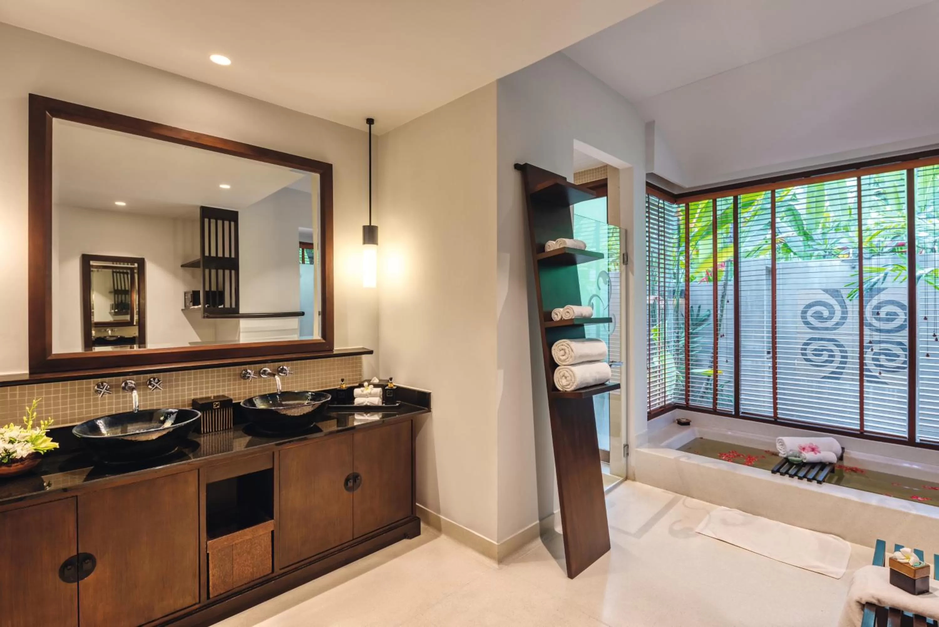 Shower in Mövenpick Asara Resort & Spa Hua Hin