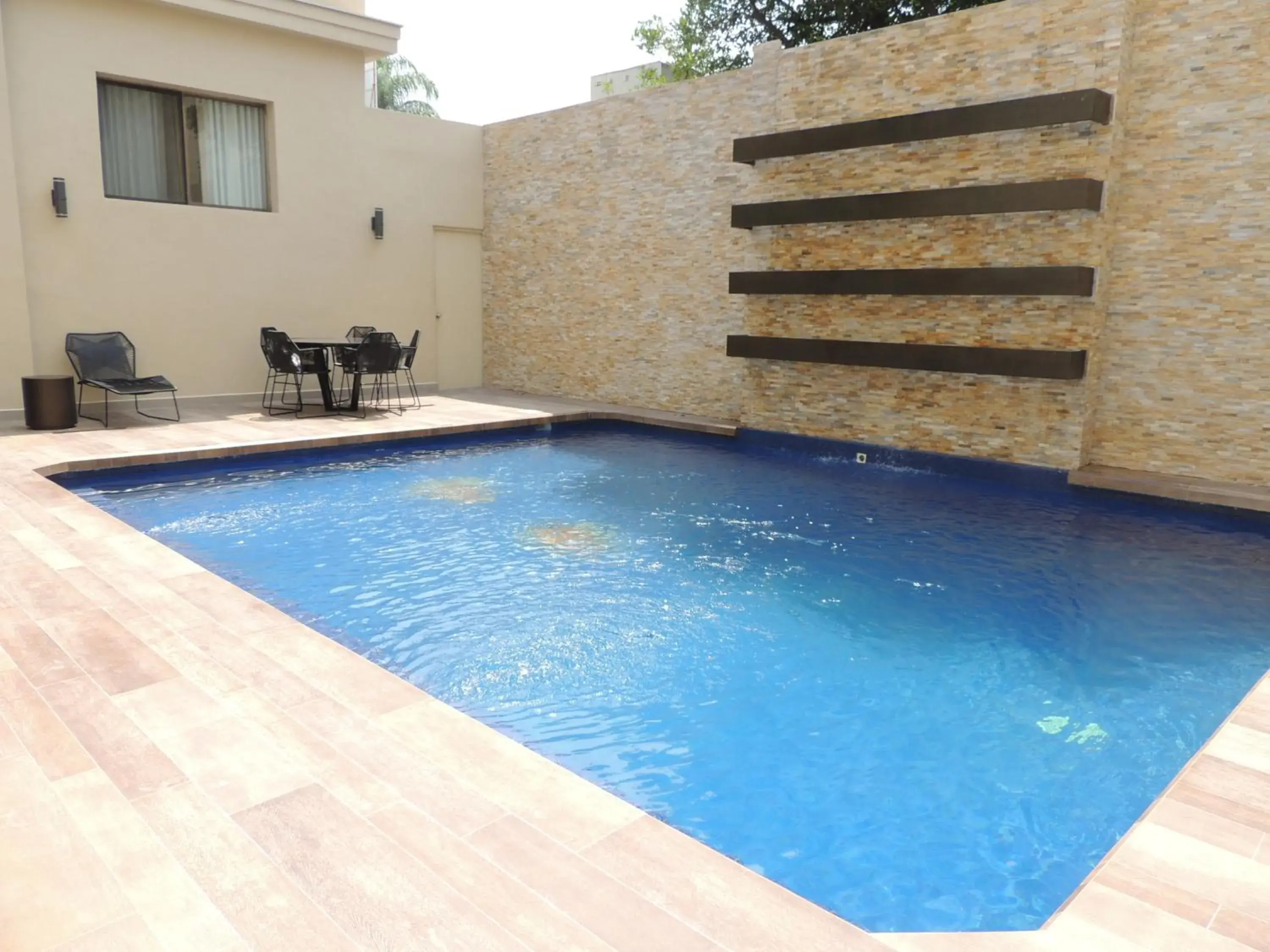 Swimming pool in Antaris Valle Swimming pool in Antaris Valle