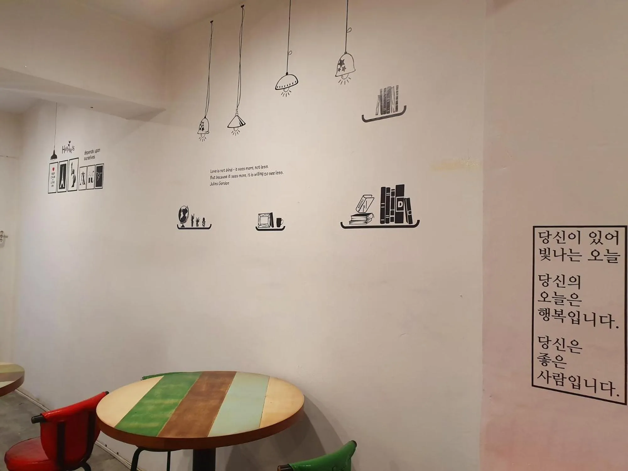 Dining area in Kimchee Busan Downtown Guesthouse