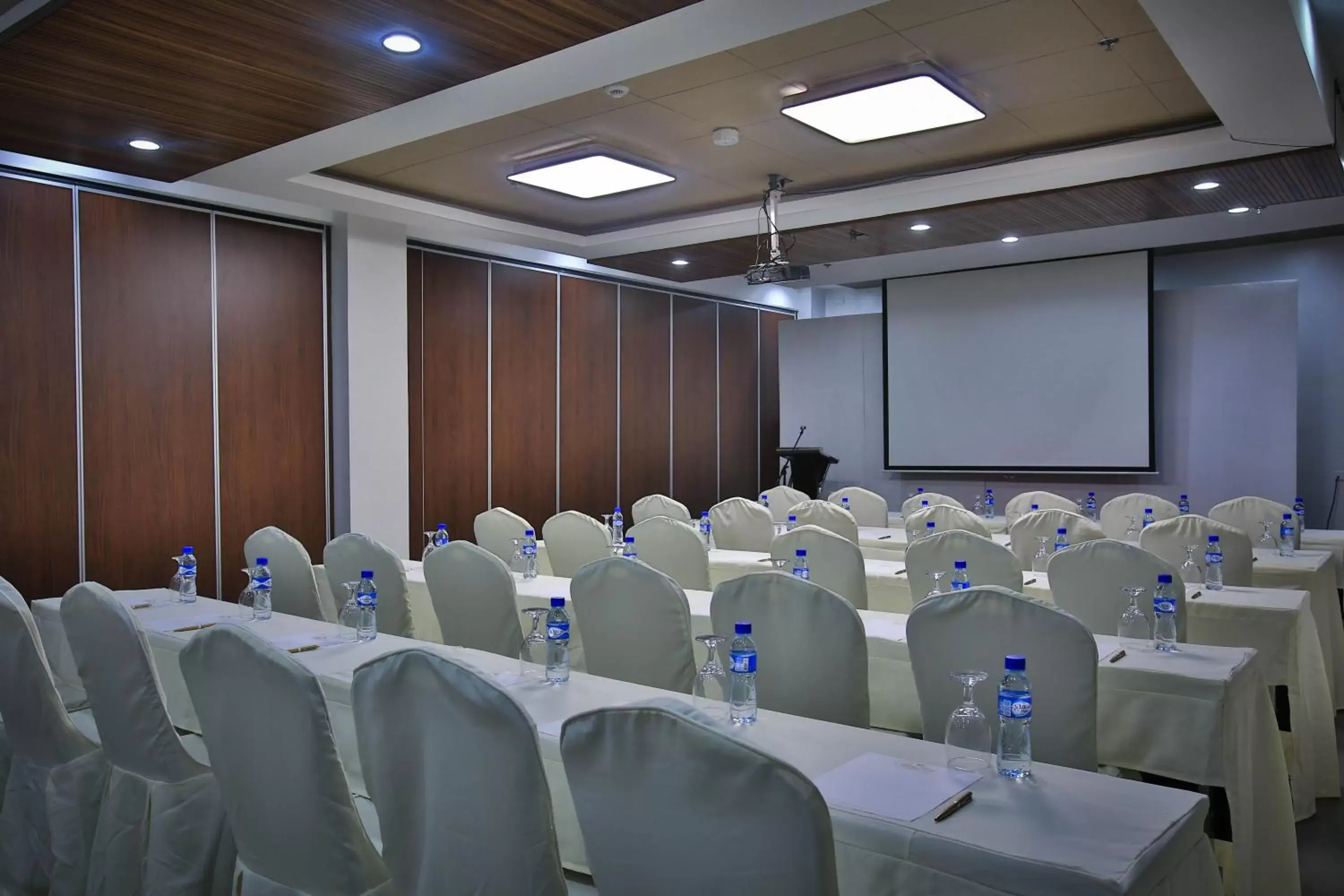 Meeting/conference room in Coron Soleil Garden Resort