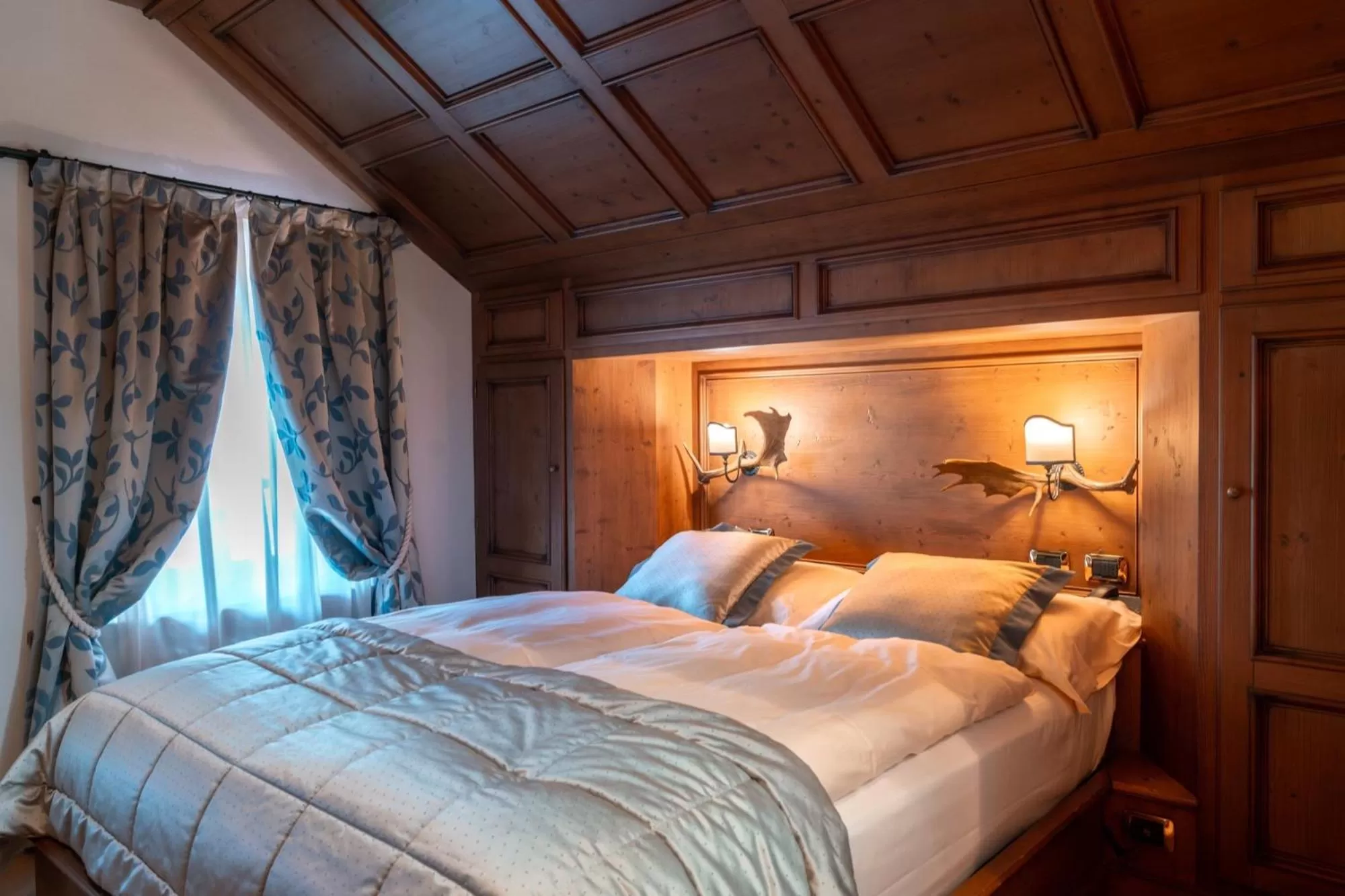 Bed in Ambra Cortina Luxury&Fashion Hotel