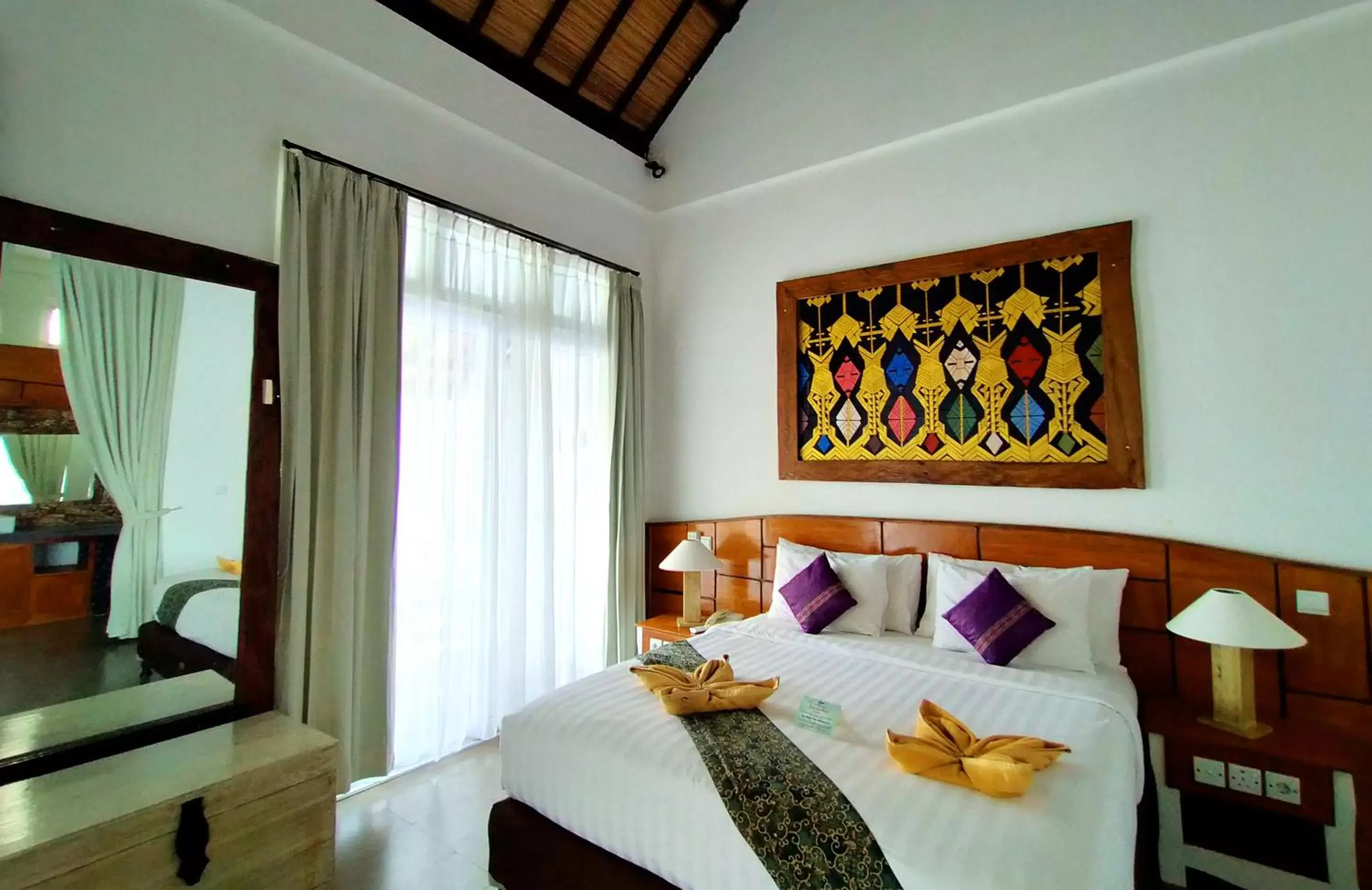 Bed in The Trawangan Resort