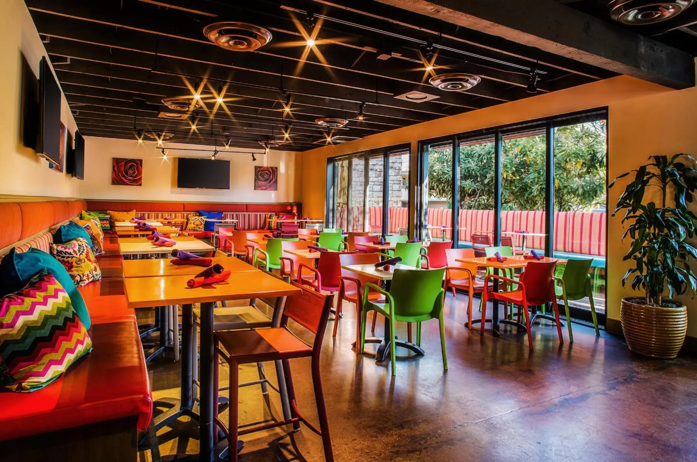 Restaurant/Places to Eat in Orchards Inn Restaurant/Places to Eat in Orchards Inn