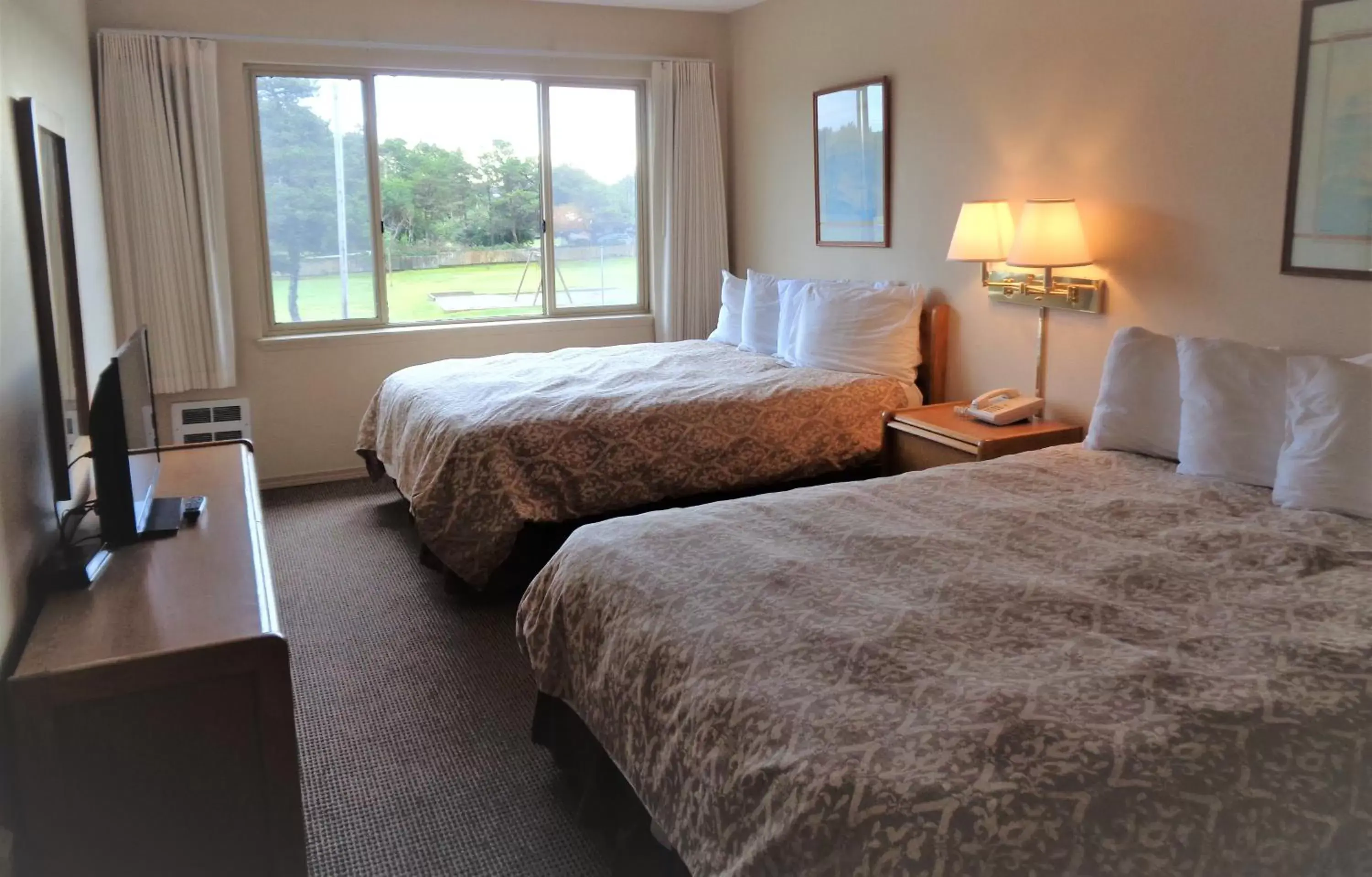 Bedroom, Bed in The Polynesian Resort