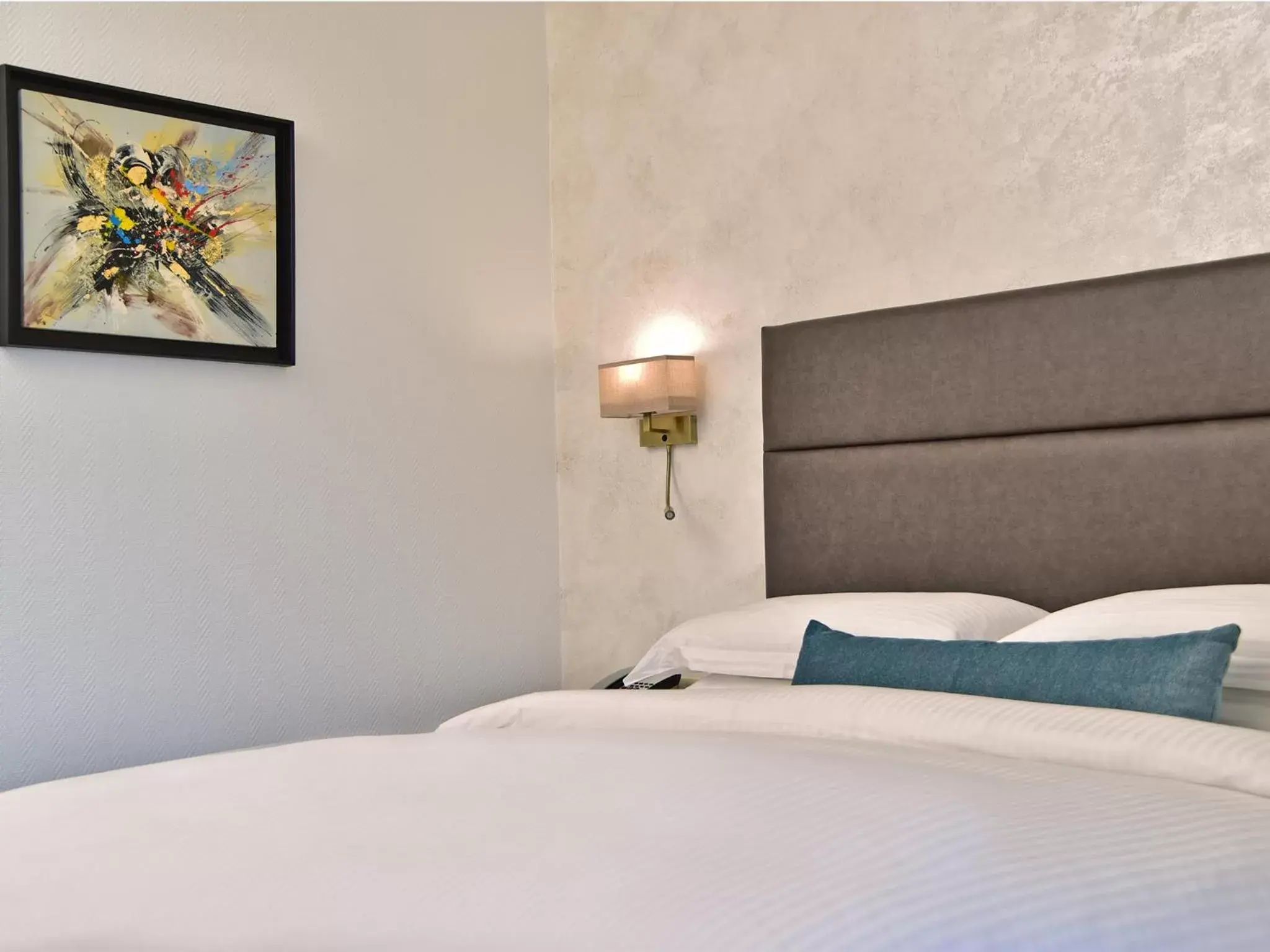 Bedroom, Bed in Gefinor Rotana – Beirut