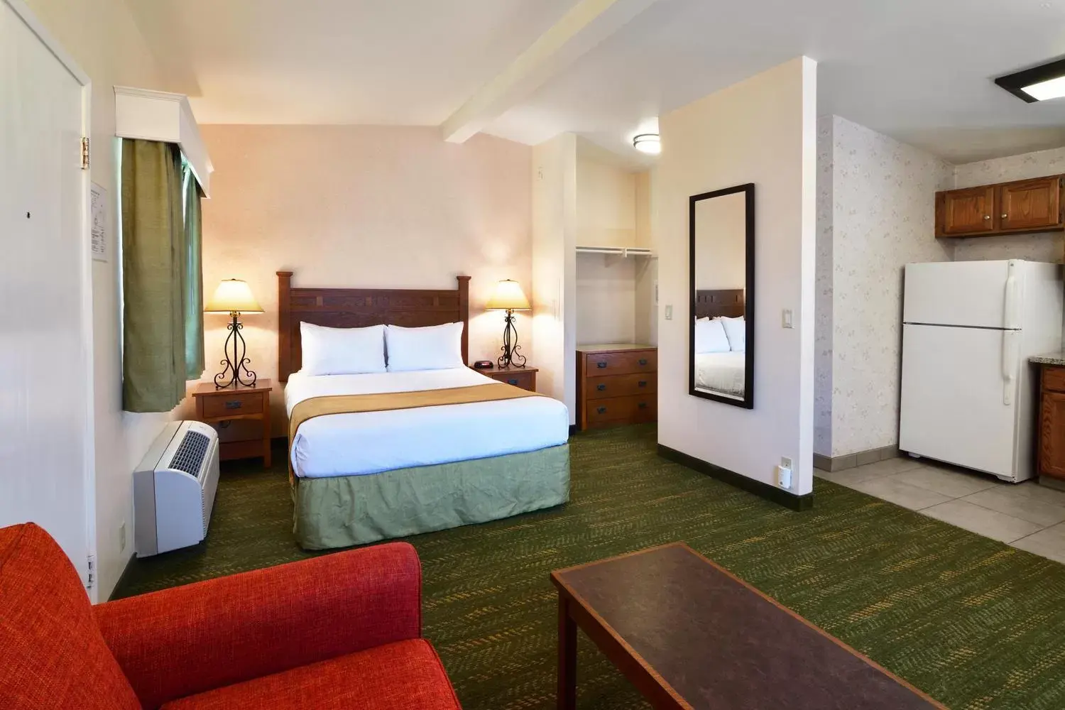 Bedroom, Bed in Lamplighter Inn & Suites at SDSU