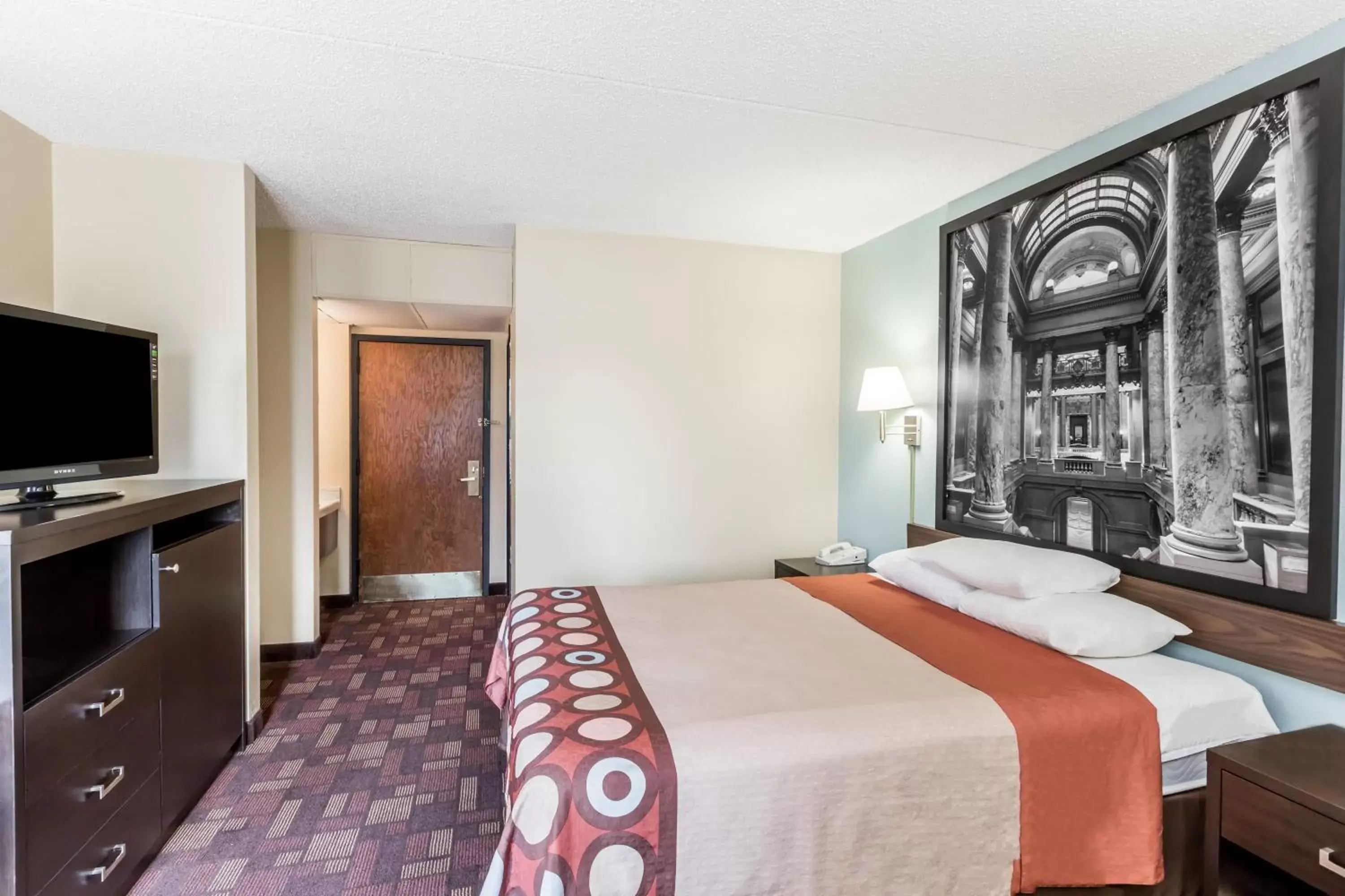 Queen Room - Pet Friendly/Non-Smoking in Super 8 by Wyndham Luverne