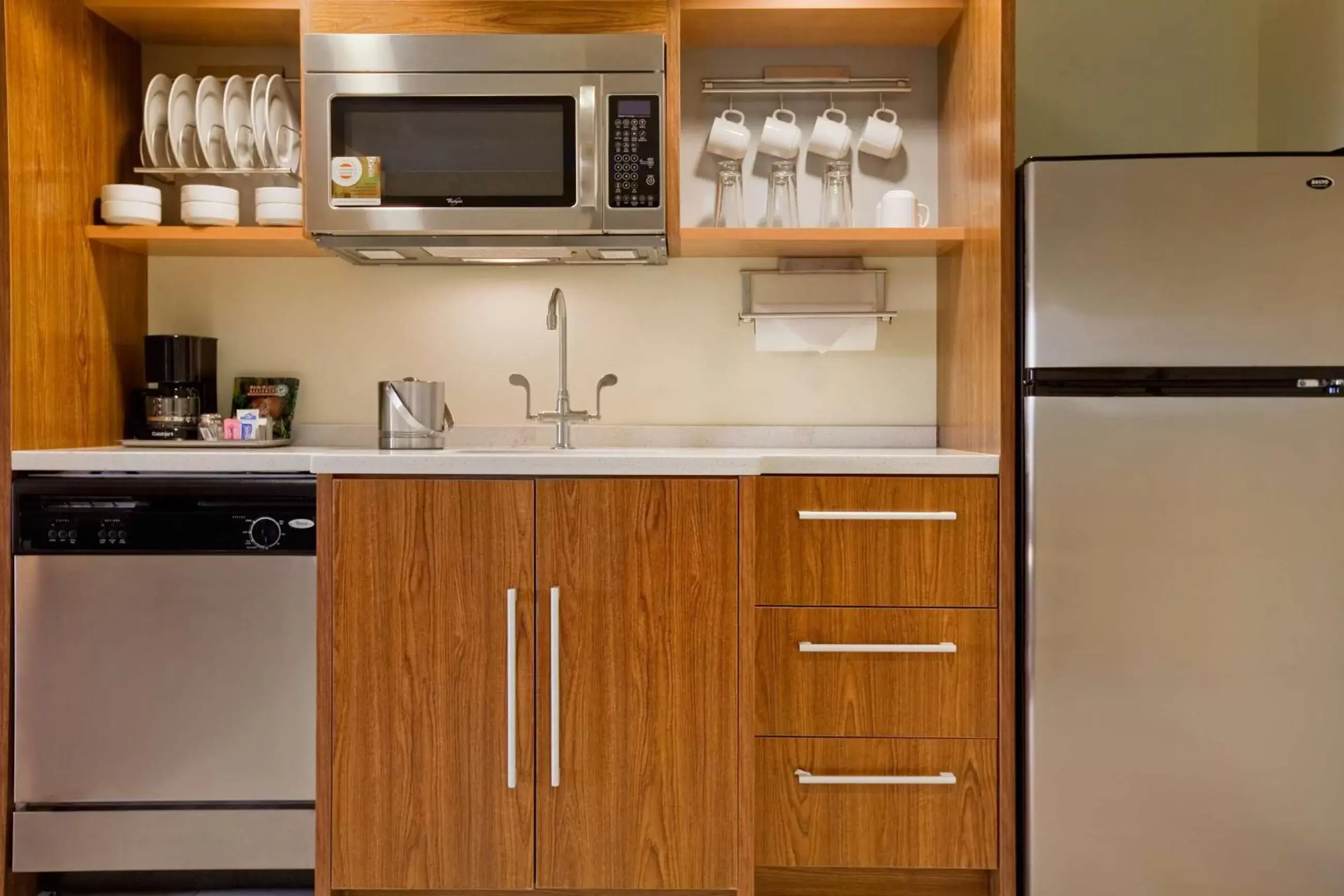 Kitchen or kitchenette, Kitchen/Kitchenette in Home2 Suites by Hilton Baltimore/Aberdeen MD