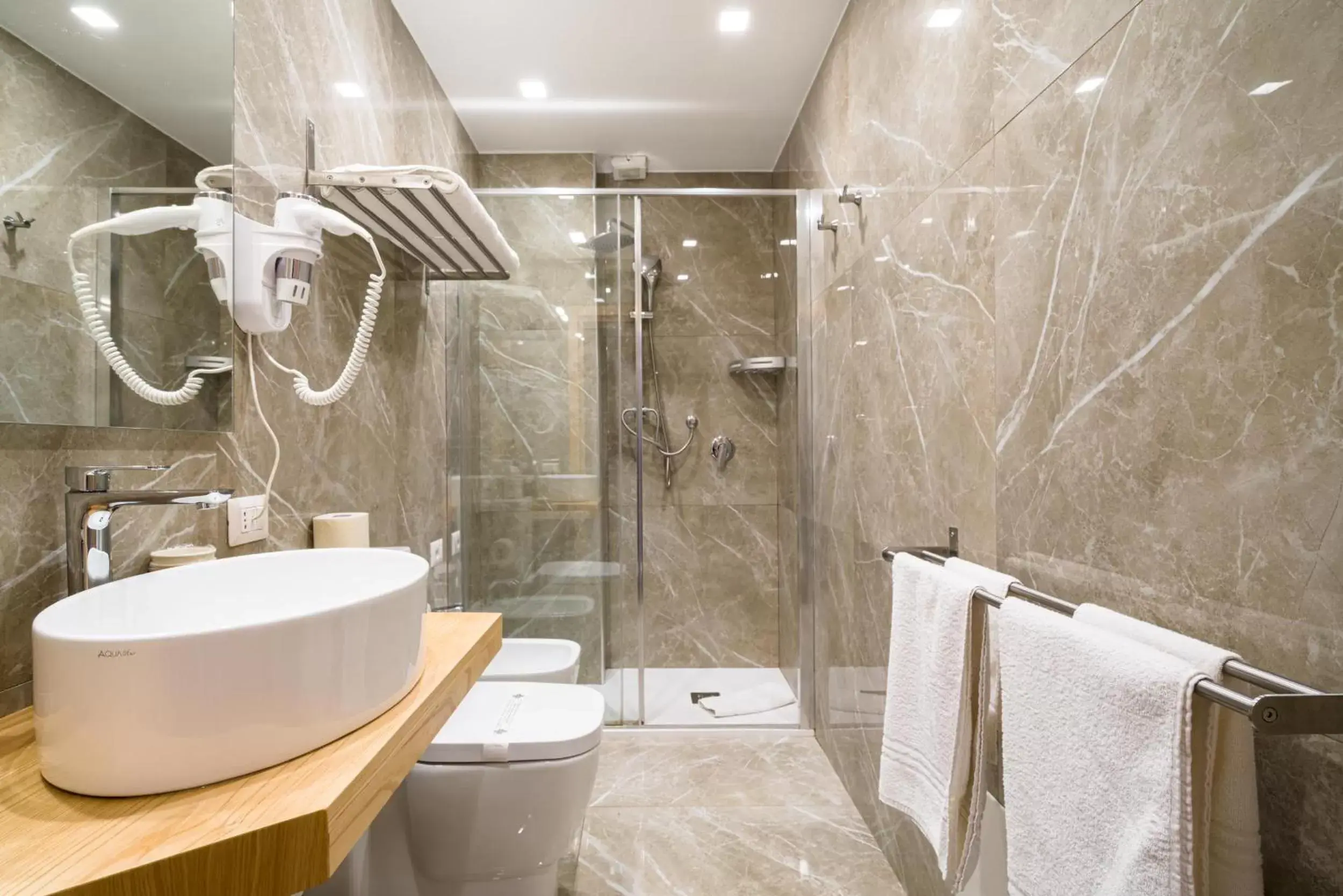 Shower, Bathroom in Taormina Palace Hotel