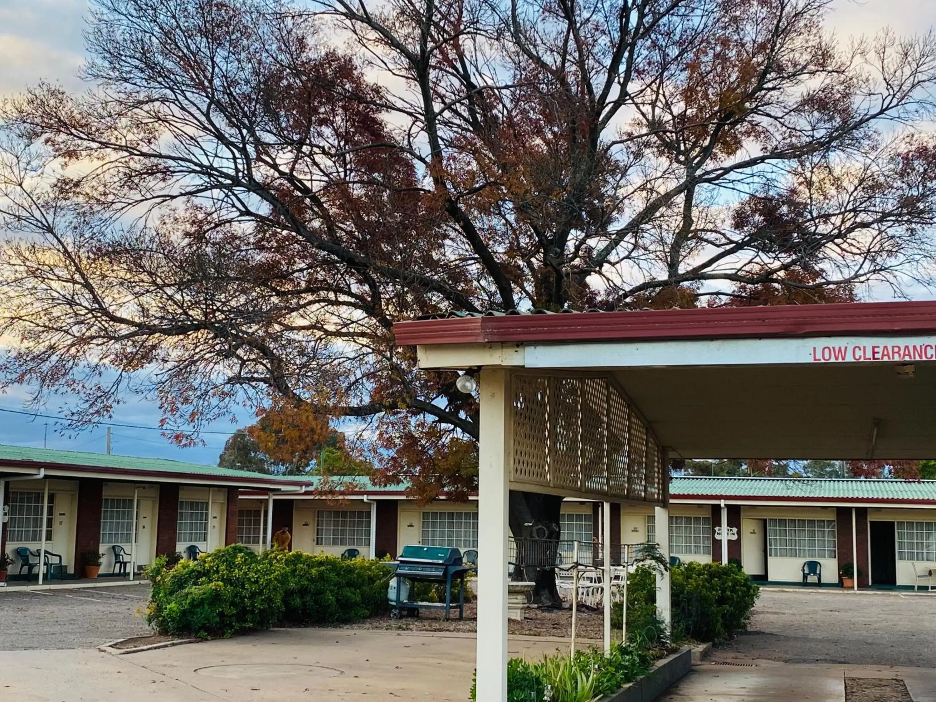 Property Building in County Lodge Motor Inn