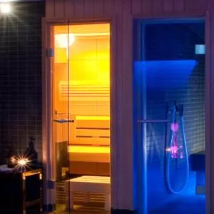 Spa and wellness centre/facilities in Hôtel Quatorze