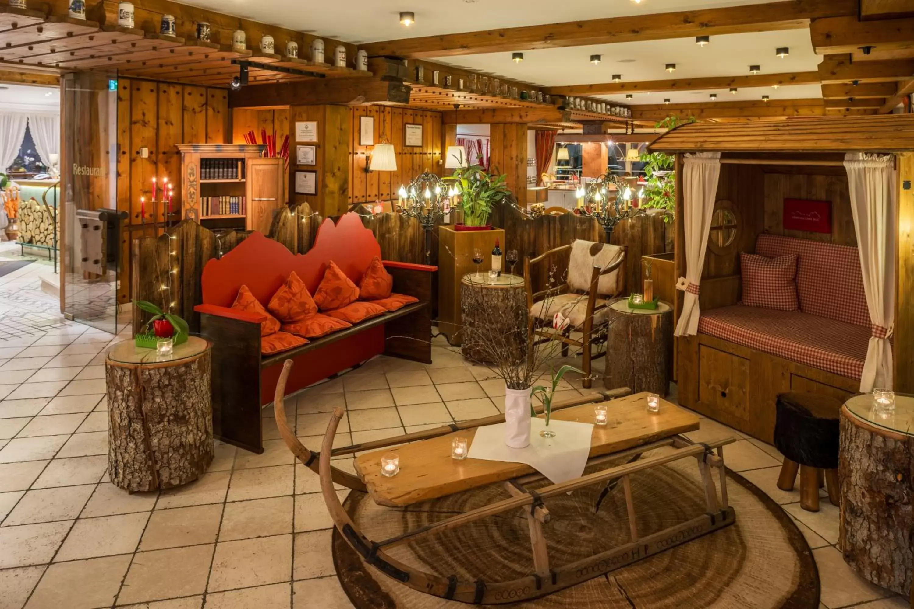 Lobby or reception, Restaurant/Places to Eat in Hotel Rheinischer Hof