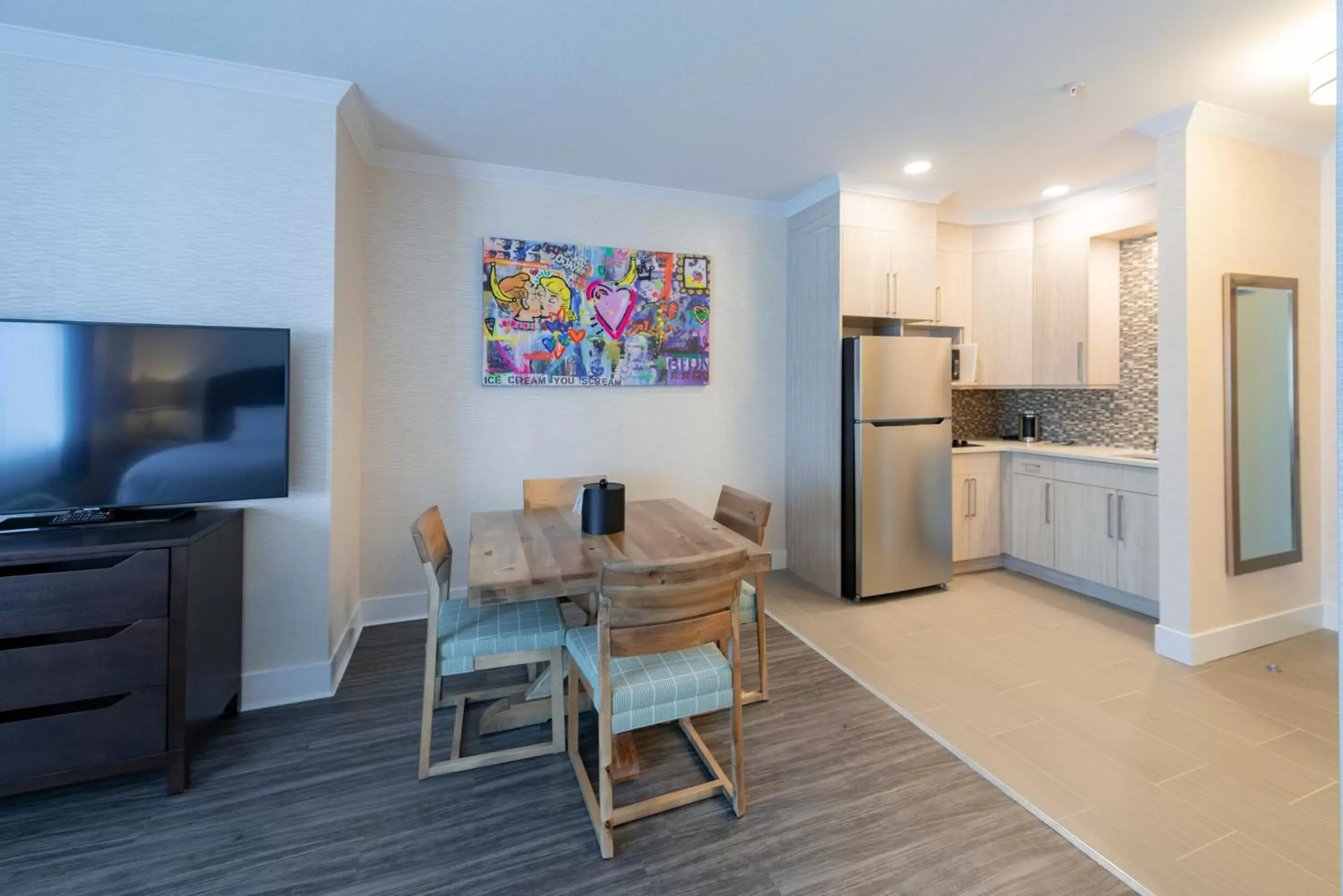 Kitchen or kitchenette, Dining Area in Prestige Treasure Cove Resort, WorldHotels Elite