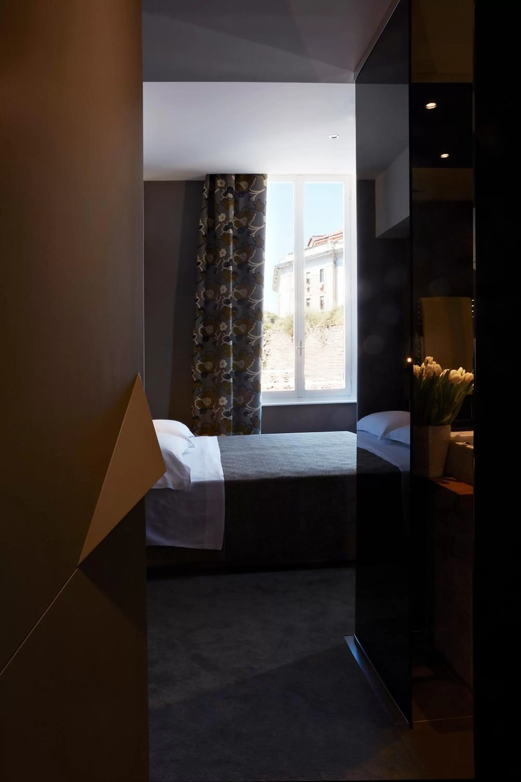 Bedroom, Bed in Hotel The Building