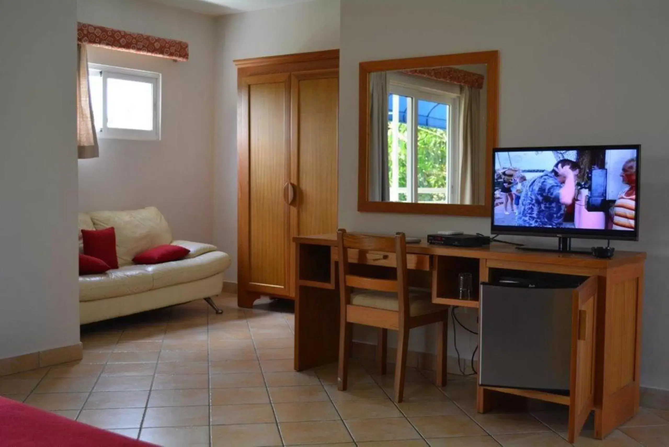 Living room, Bed in New Garden Hotel Living room, Bed in New Garden Hotel