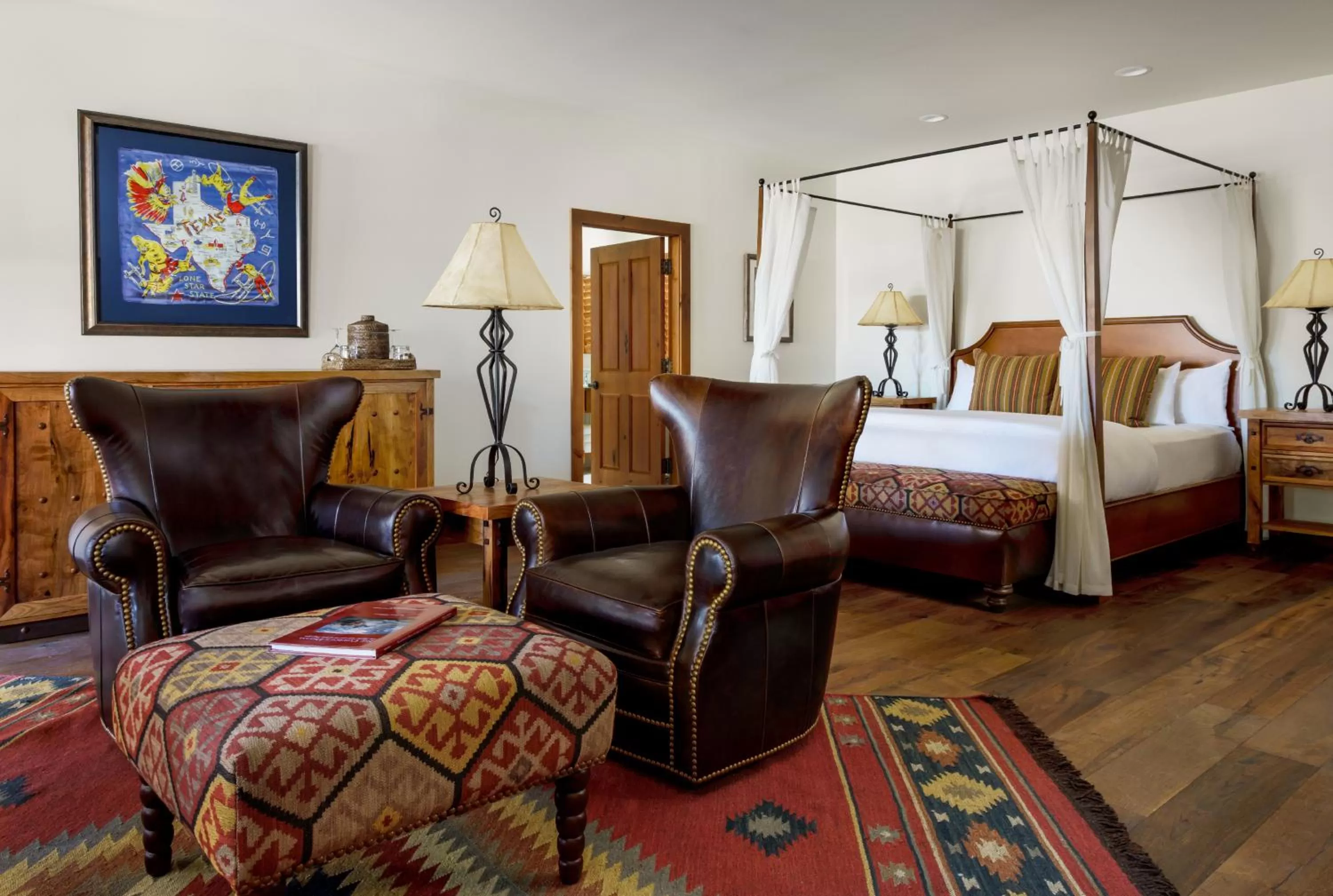 Bed in The Hermosa Inn