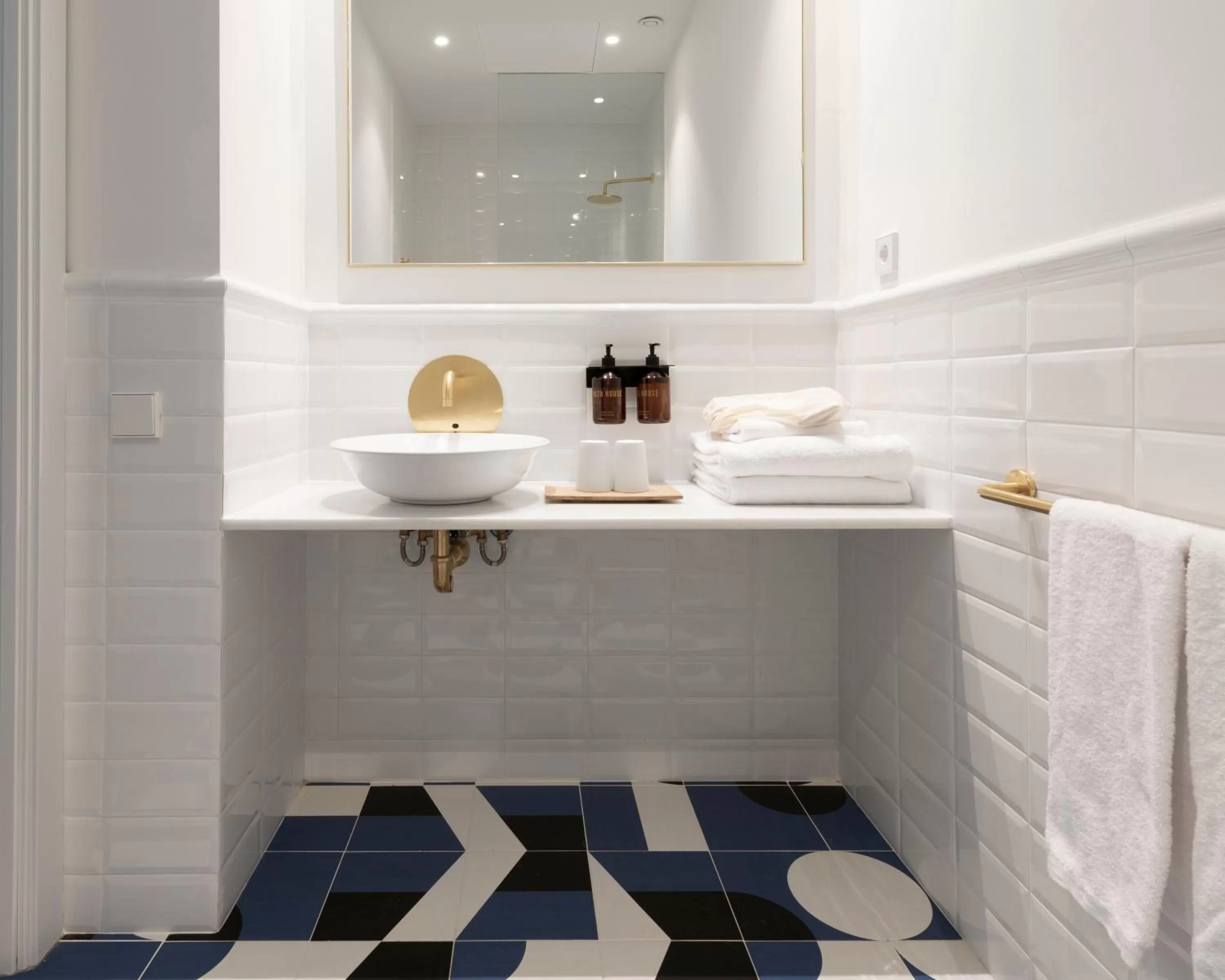 Bathroom in Alta House Begur