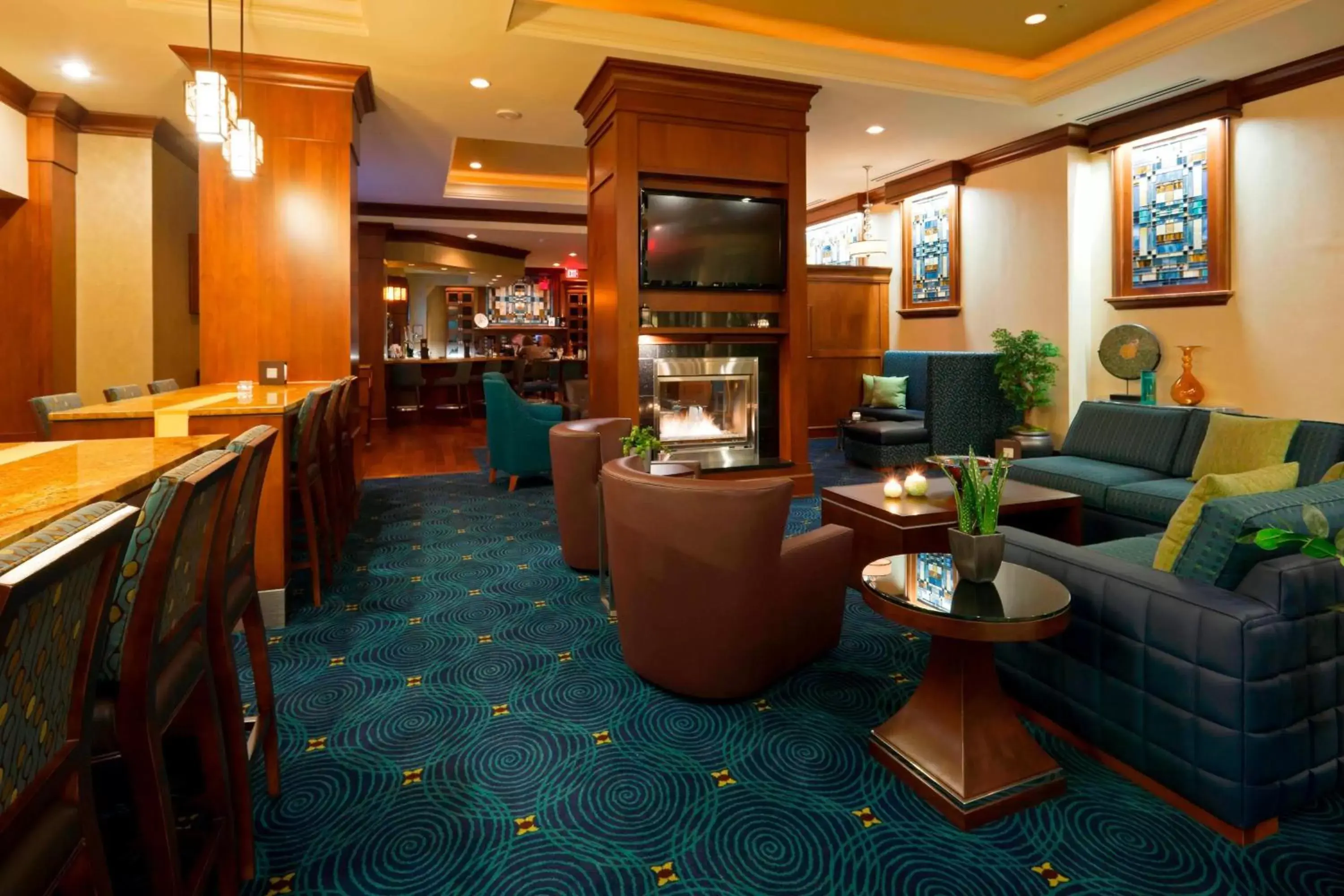 Photo of the whole room, Lounge/Bar in Residence Inn by Marriott Cincinnati Downtown/The Phelps