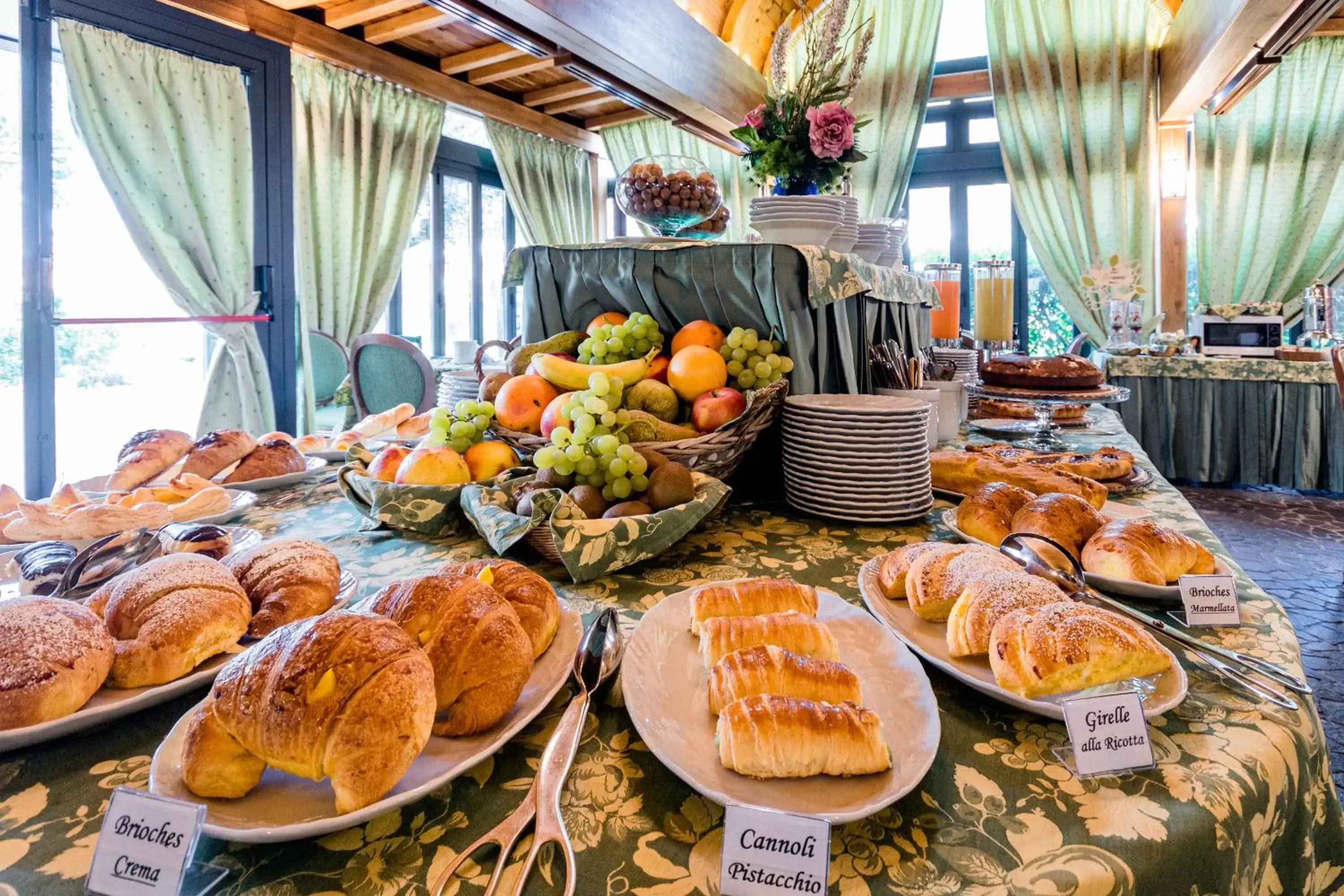 Breakfast in Hotel Lucrezia Borgia