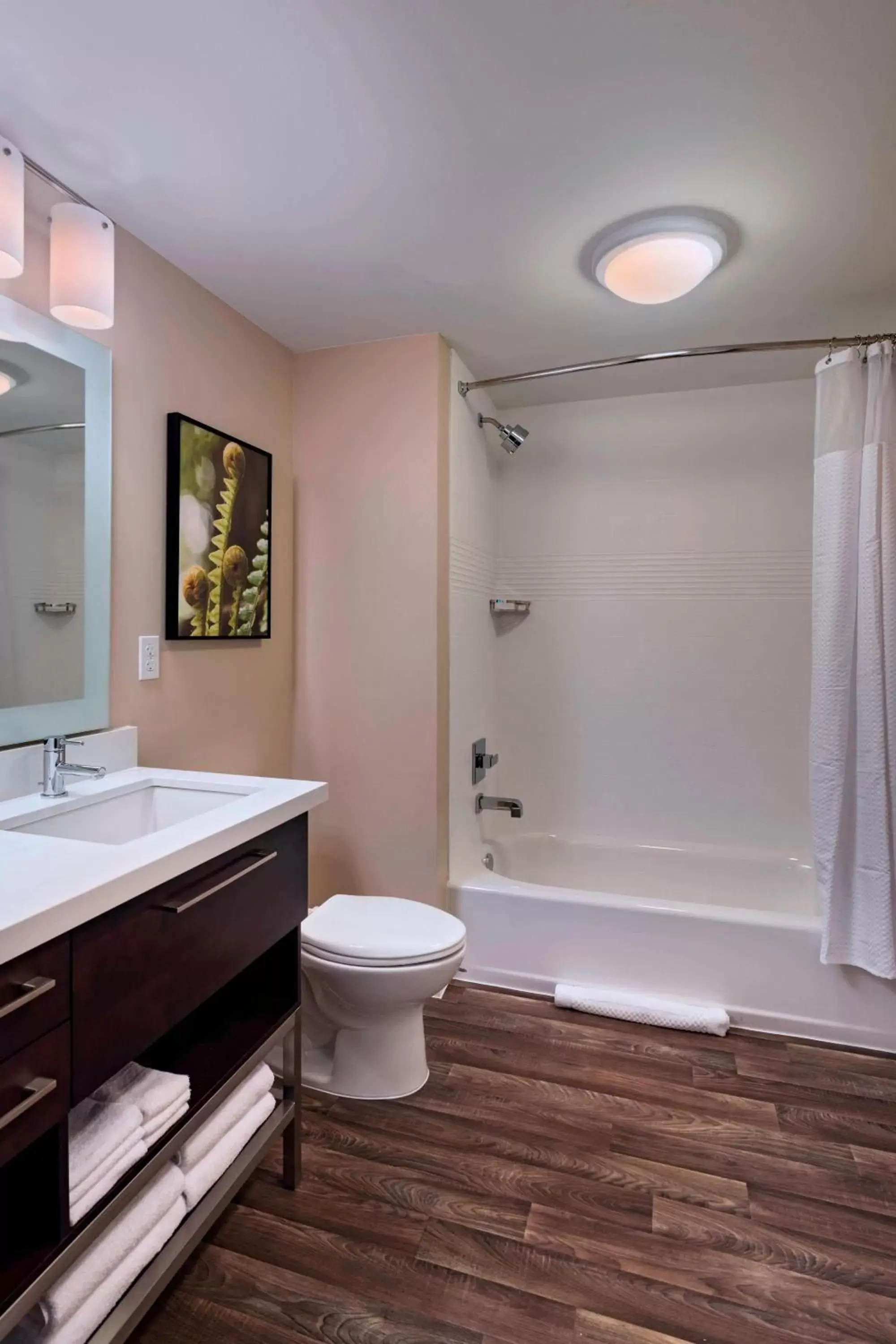 Bathroom in TownePlace Suites by Marriott Tacoma Lakewood