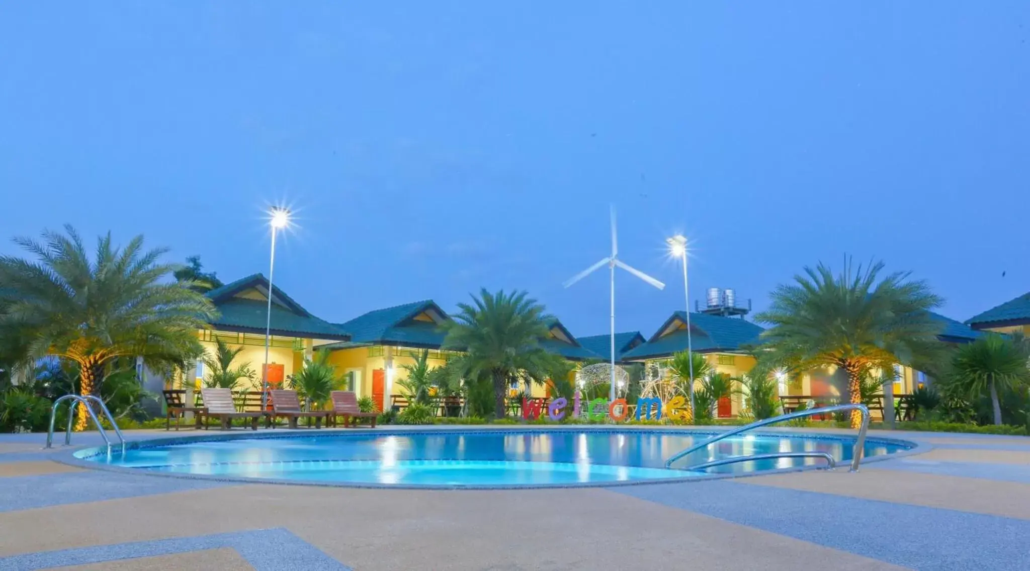 Swimming pool in Huan Soontaree Swimming pool in Huan Soontaree