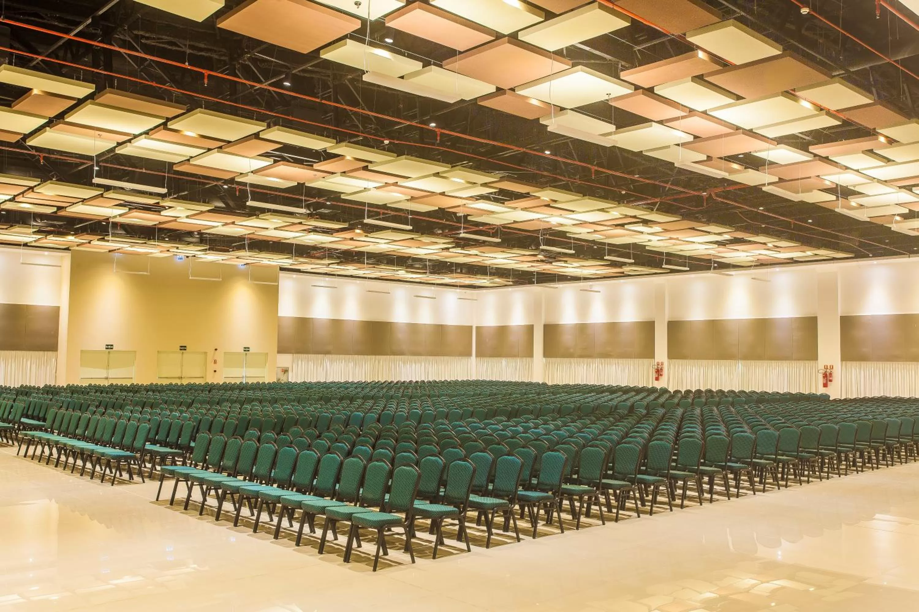 Meeting/conference room in Holiday Inn Natal, an IHG Hotel