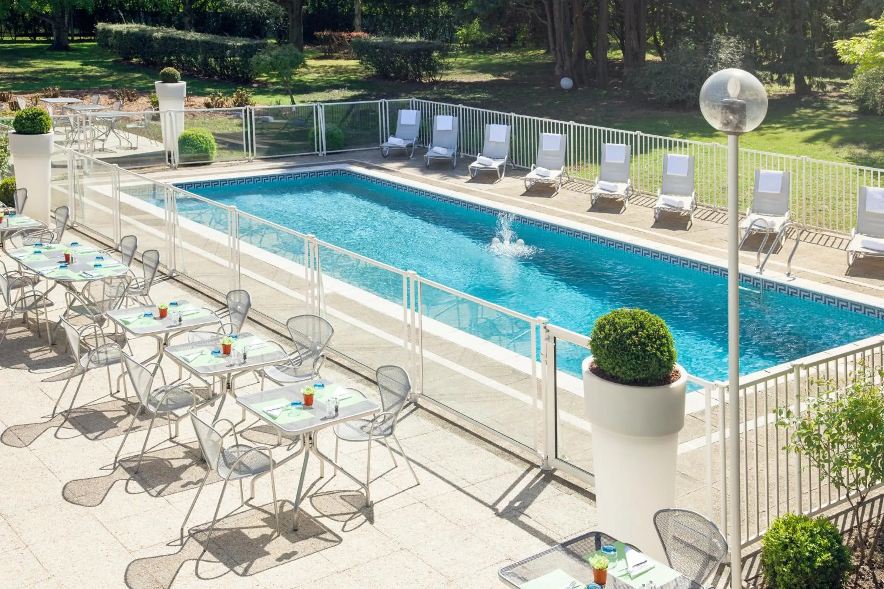 Swimming pool, Pool View in Novotel Poissy Orgeval