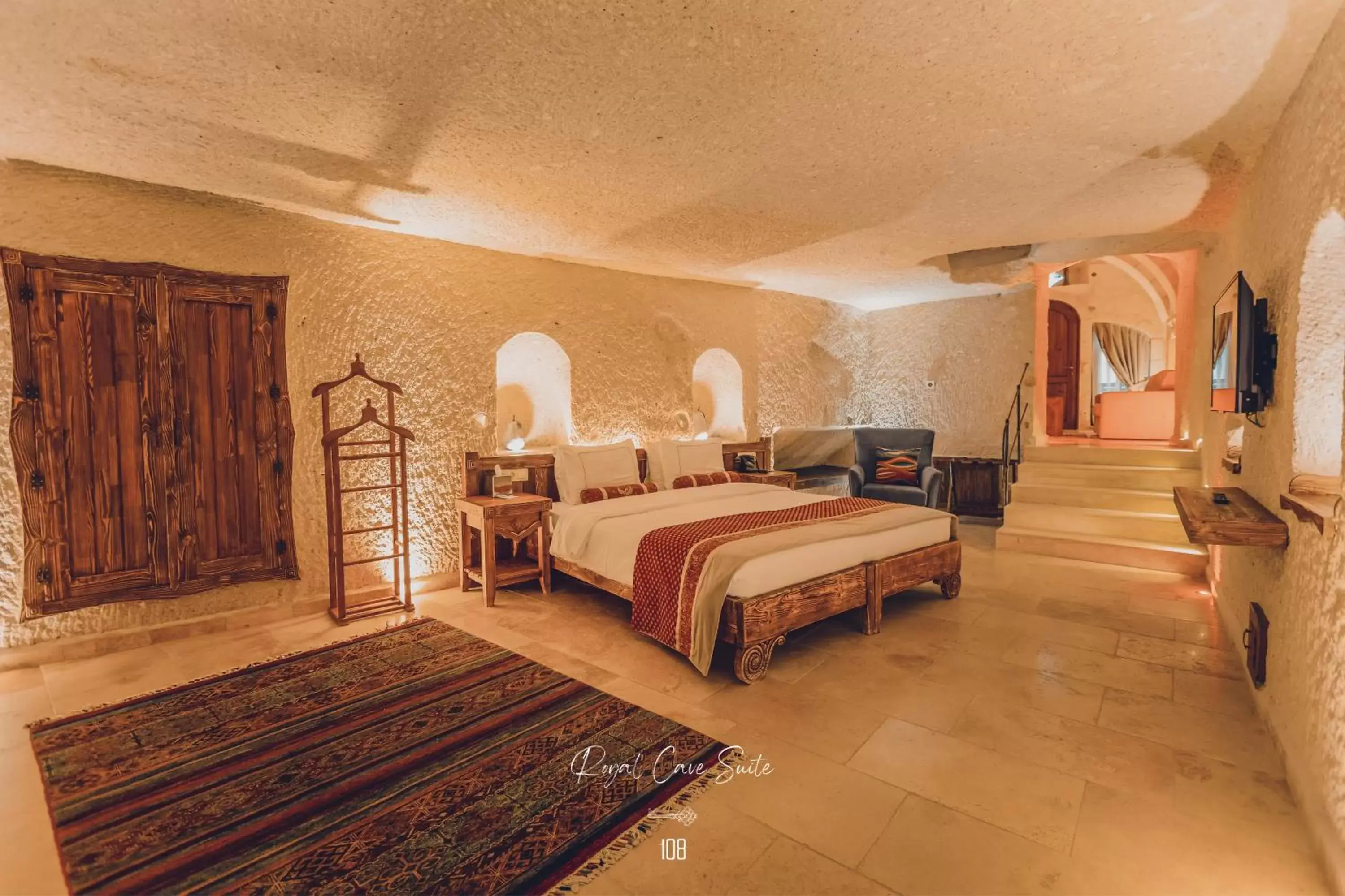 Photo of the whole room in Nino Cave Suites