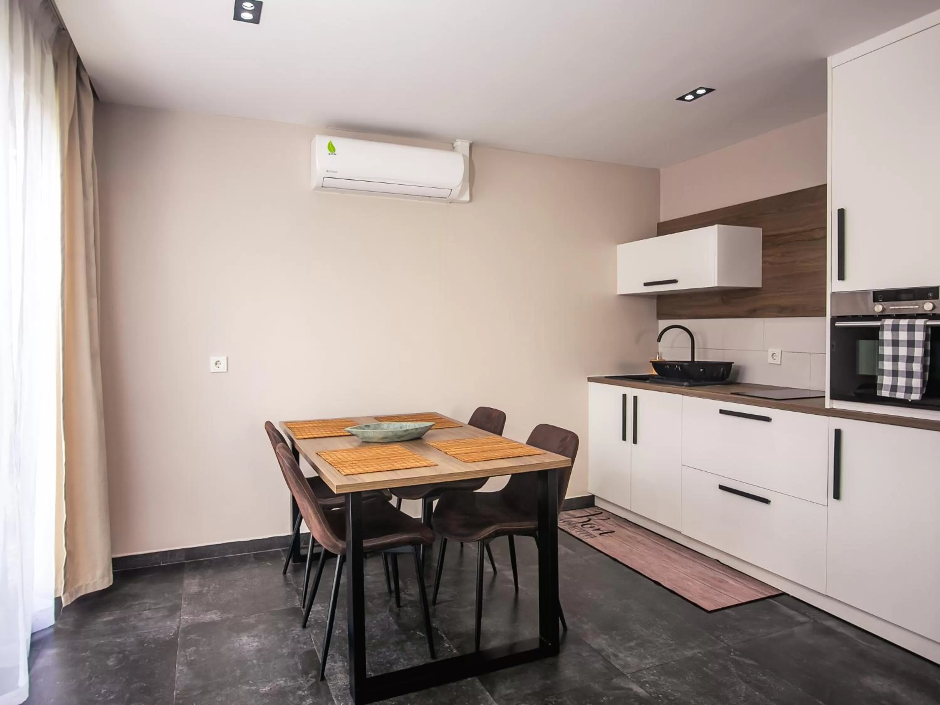 Bronbella Villa Residence