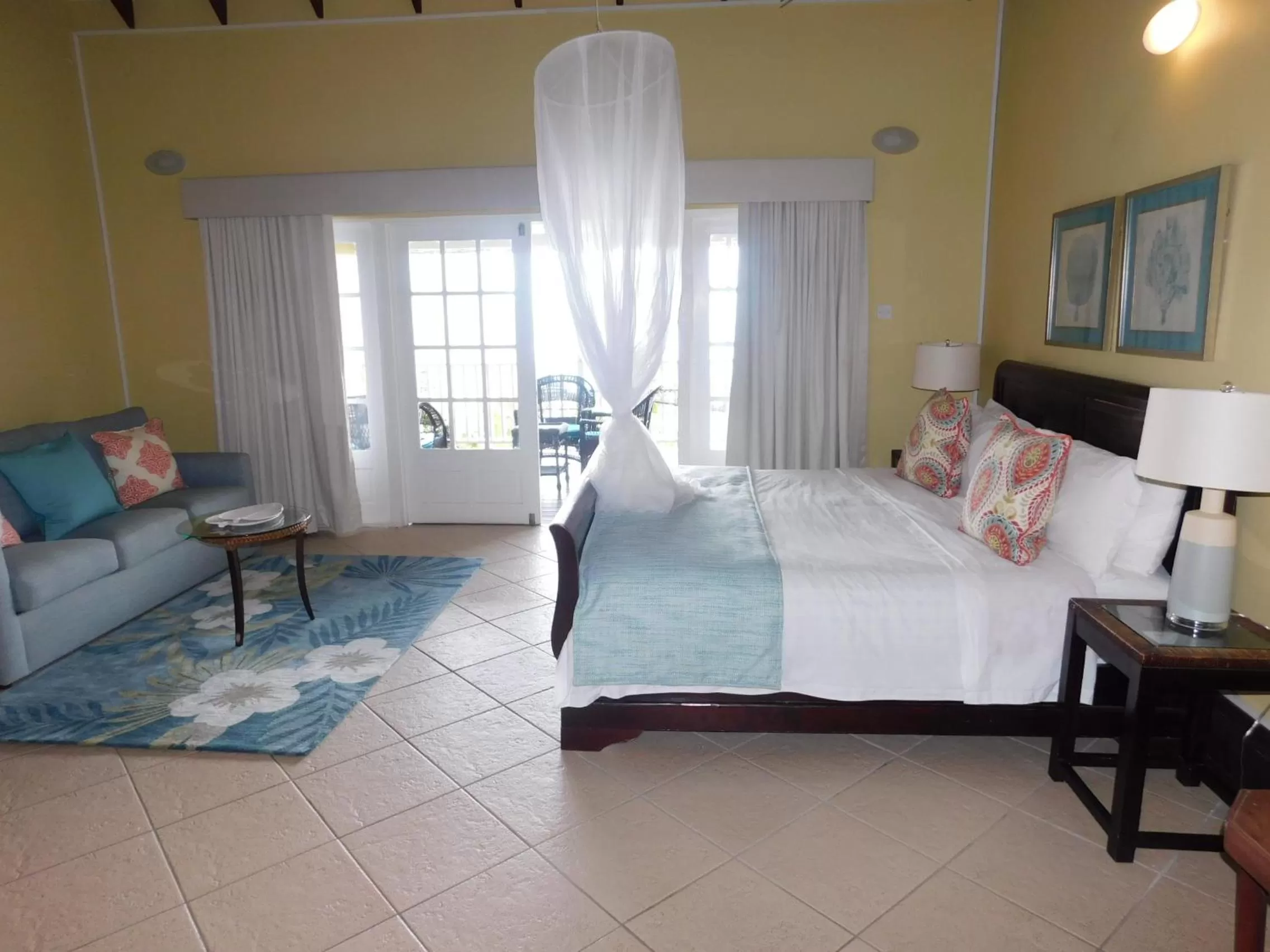 Photo of the whole room, Seating Area in La Haut Resort