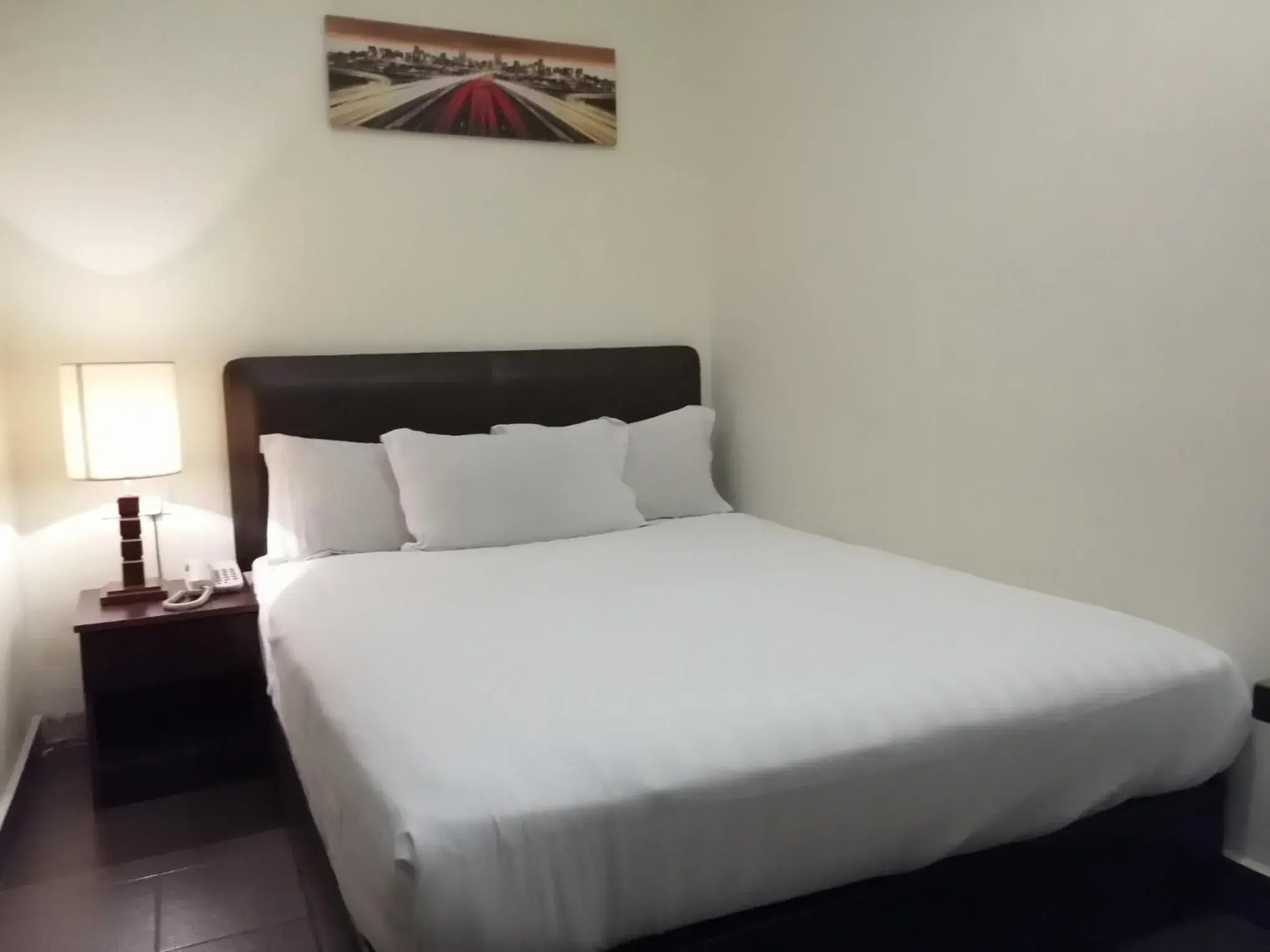 Photo of the whole room, Bed in DM Hotel