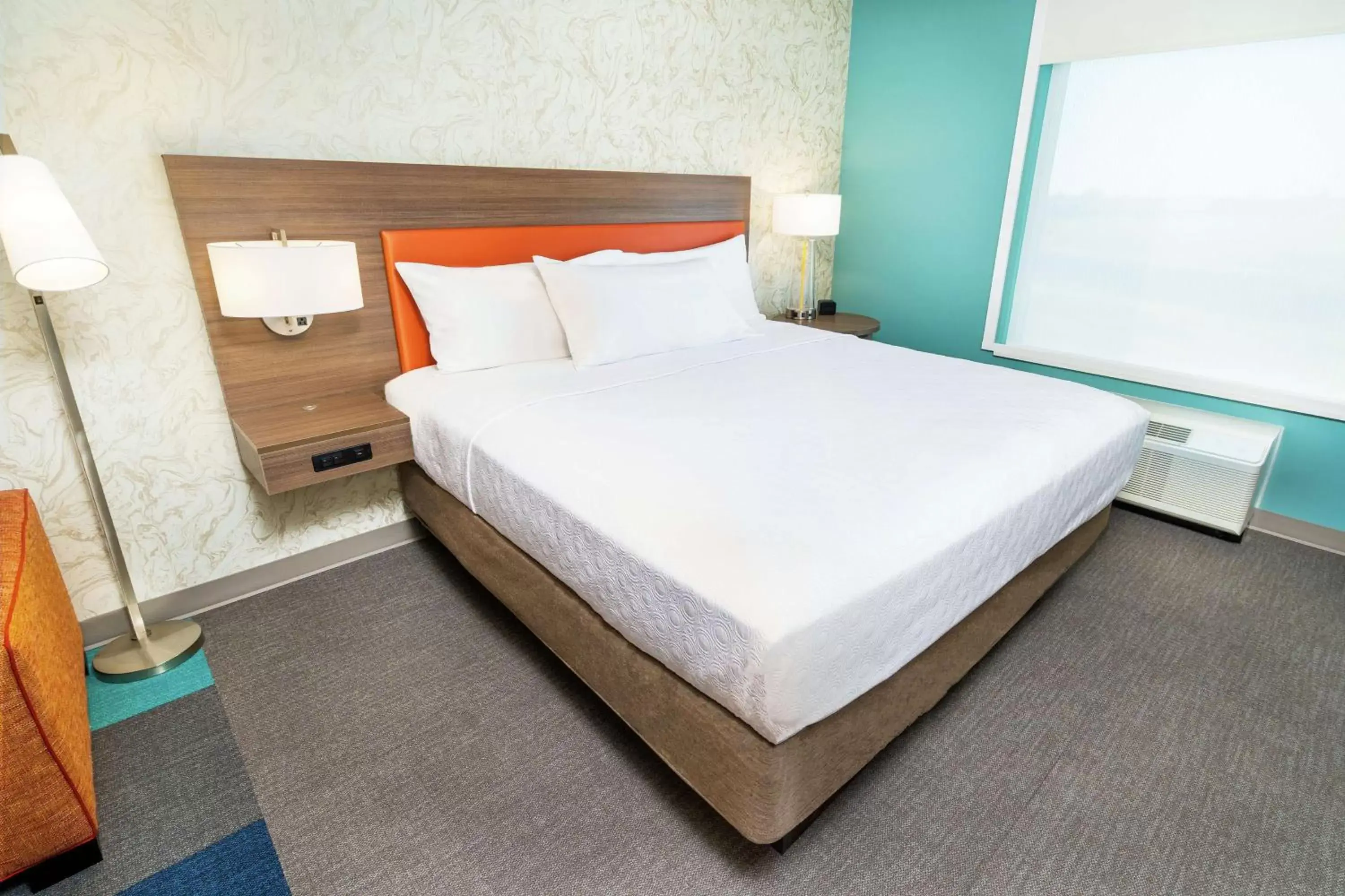 Bed in Home2 Suites By Hilton Roseville Sacramento