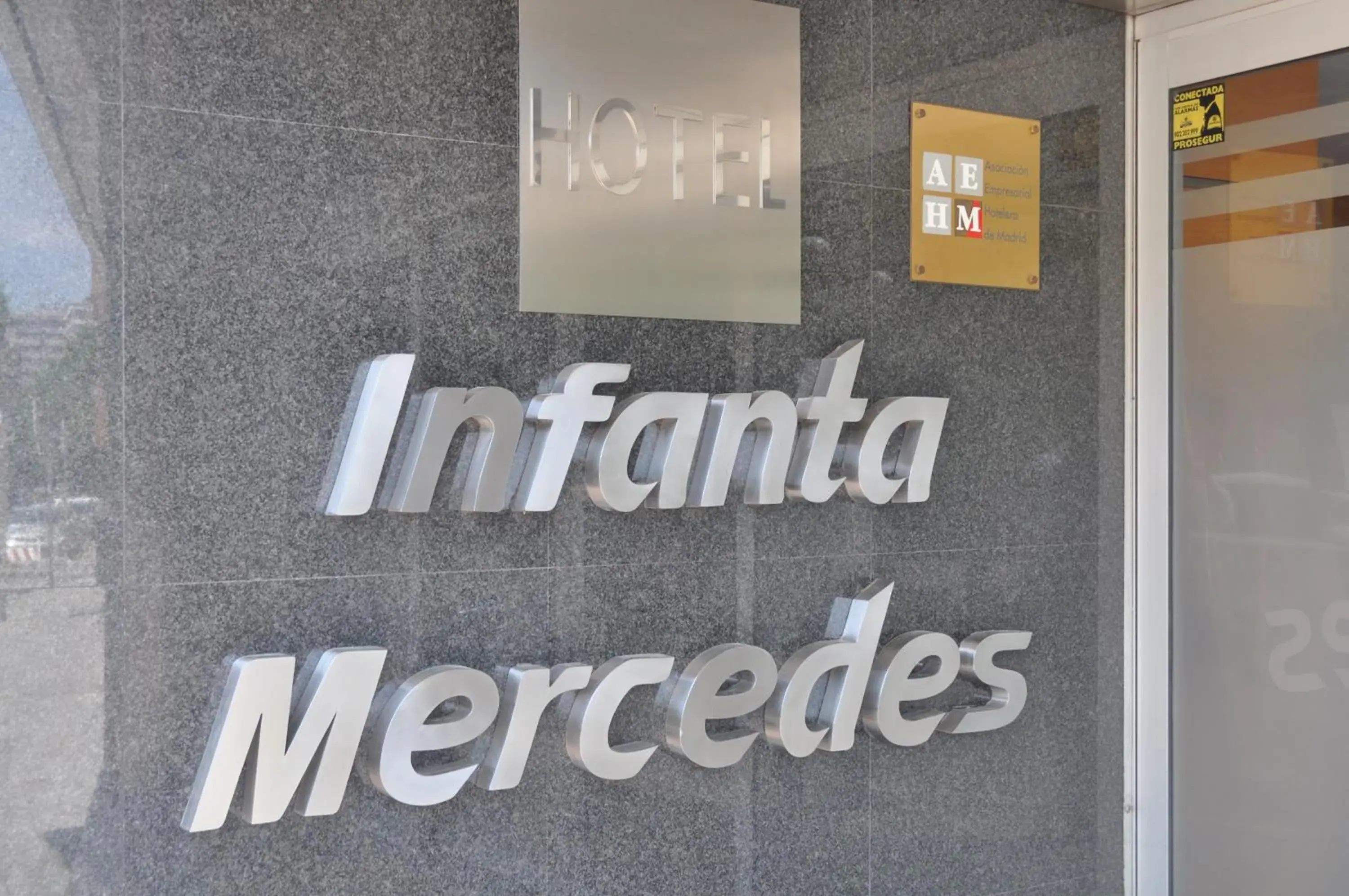 Property logo or sign in Infanta Mercedes