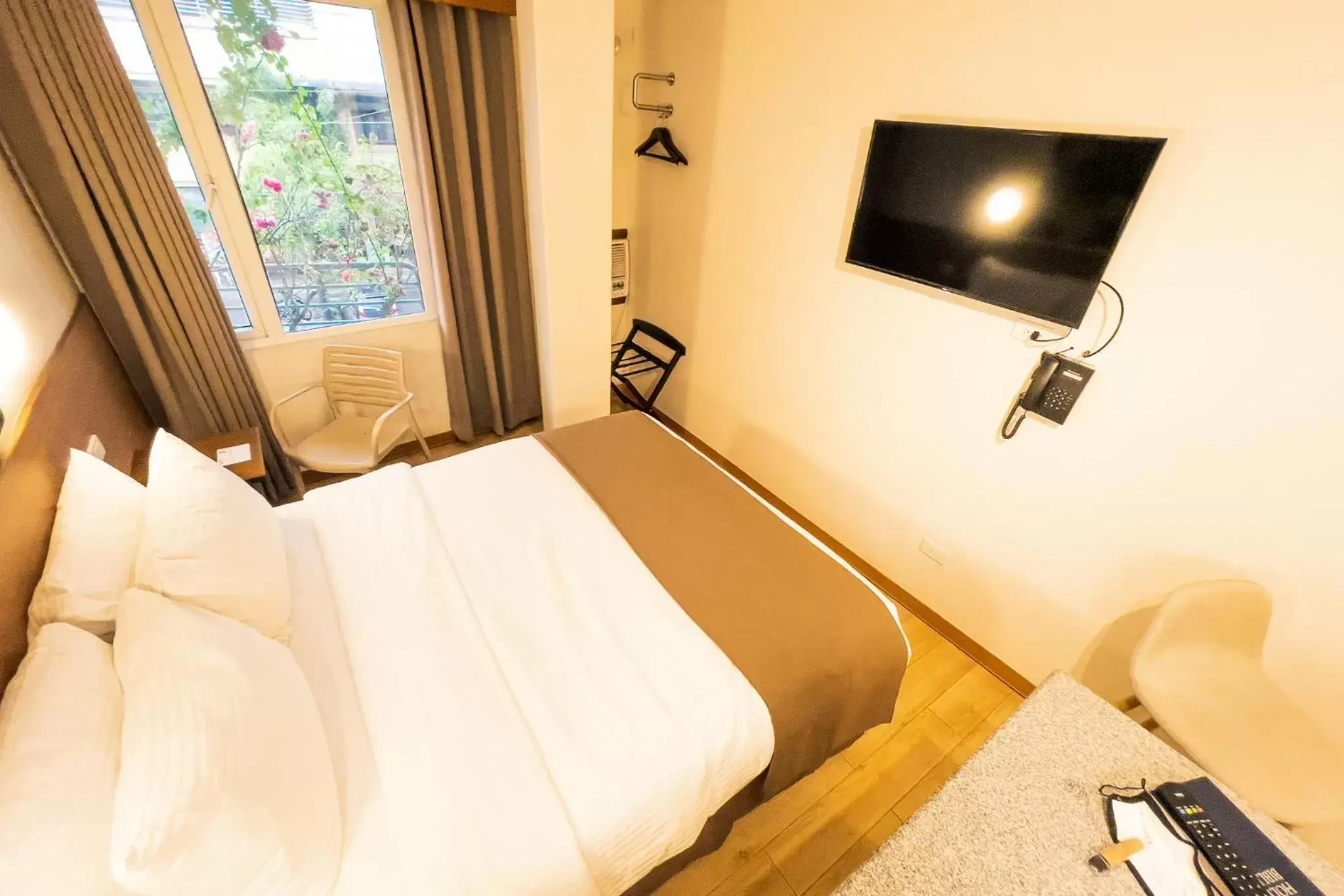 Bed in Hotel Sentro Legazpi Bed in Hotel Sentro Legazpi