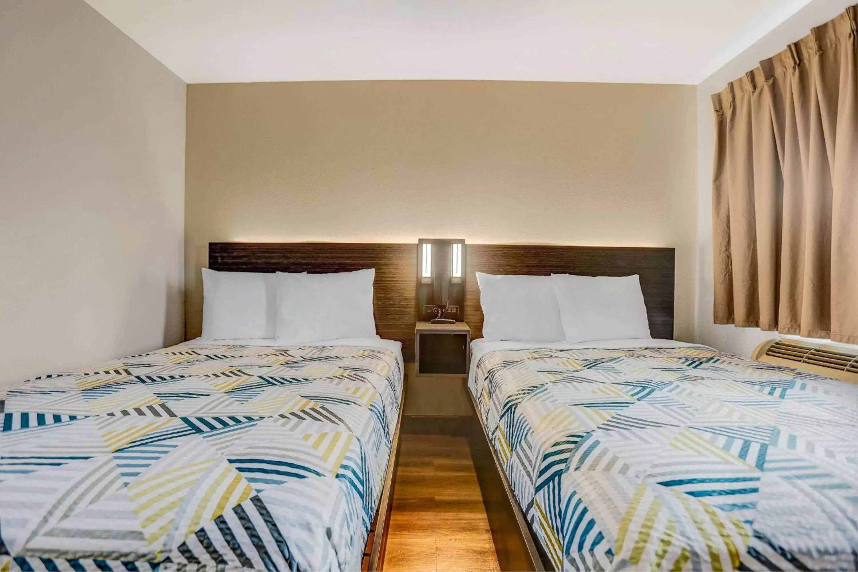 Quadruple Room - single occupancy - Non-Smoking in Motel 6-San Bernardino, CA - South Quadruple Room - single occupancy - Non-Smoking in Motel 6-San Bernardino, CA - South