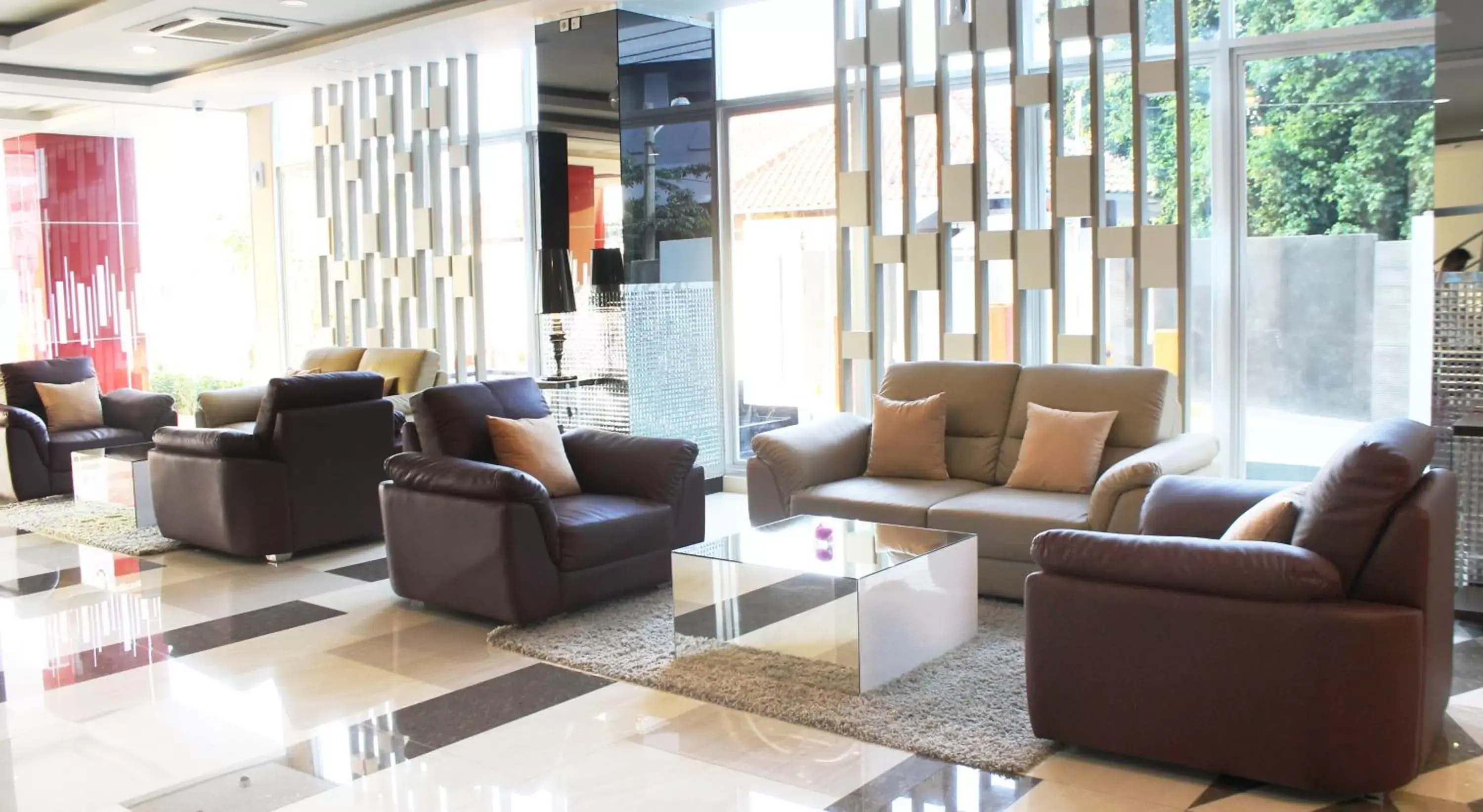 Property building, Lobby/Reception in Hotel Gunawangsa MERR