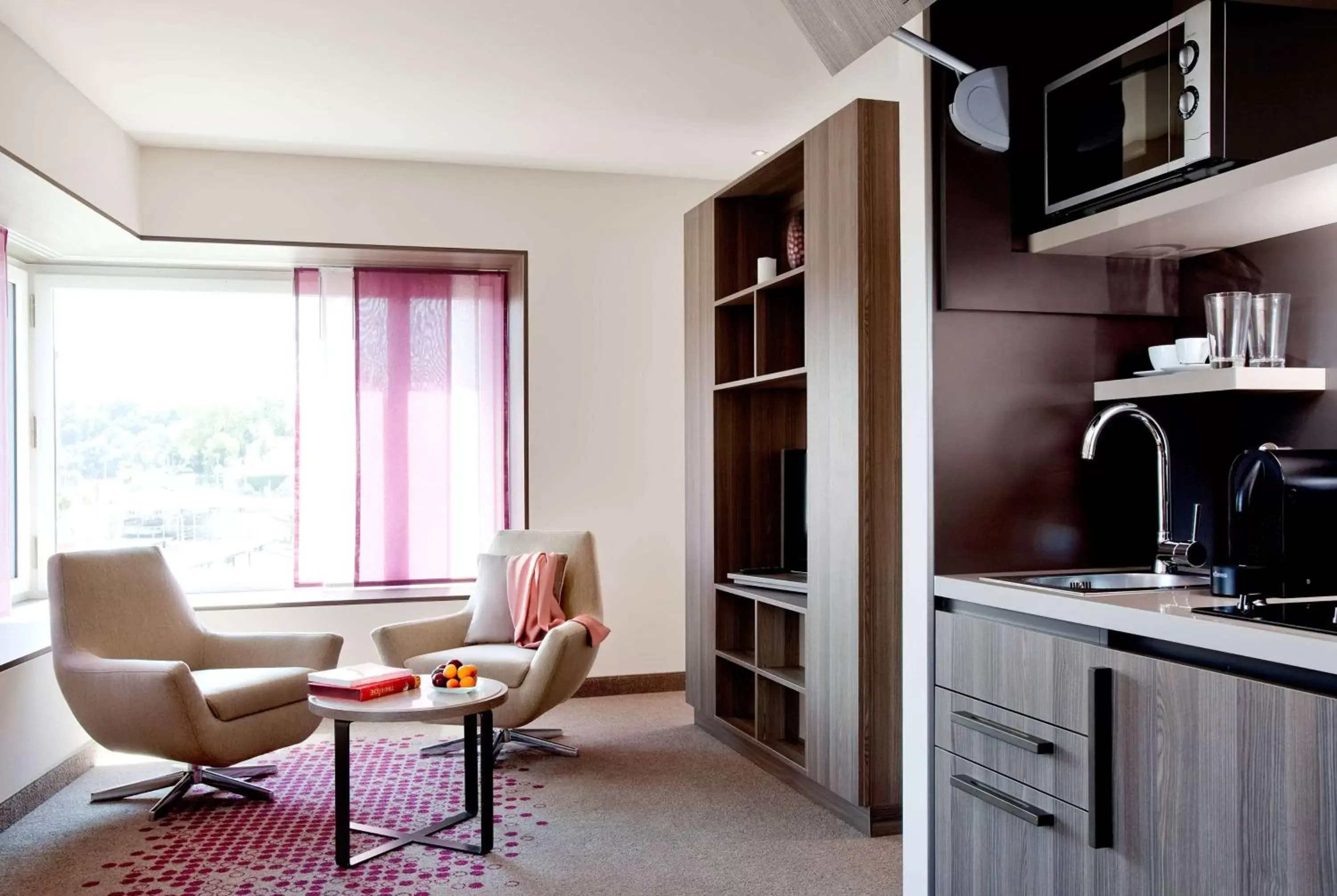 Photo of the whole room, Kitchen/Kitchenette in Vienna House by Wyndham zur Bleiche Schaffhausen