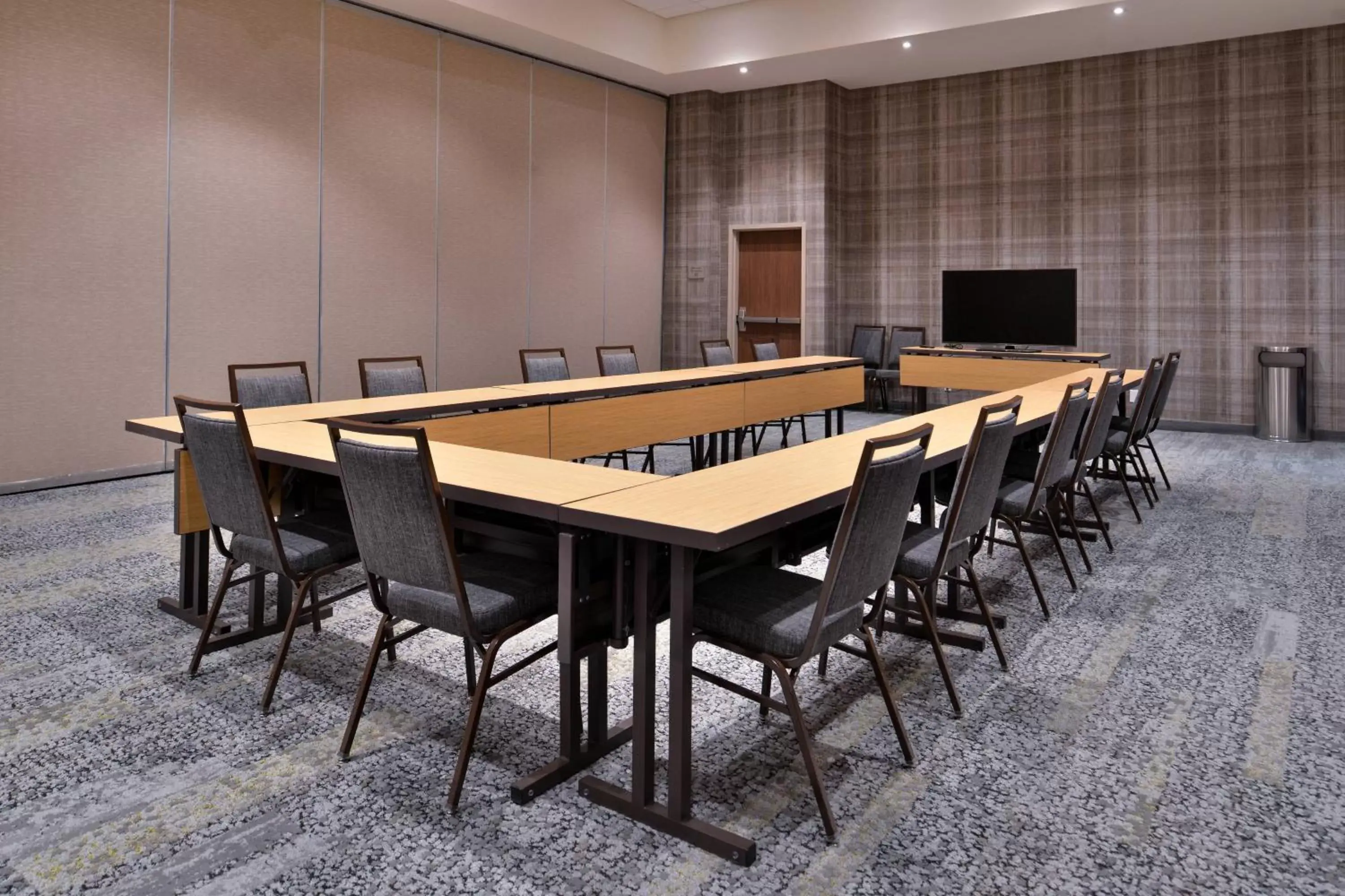 Meeting/conference room in Courtyard by Marriott Edina Bloomington