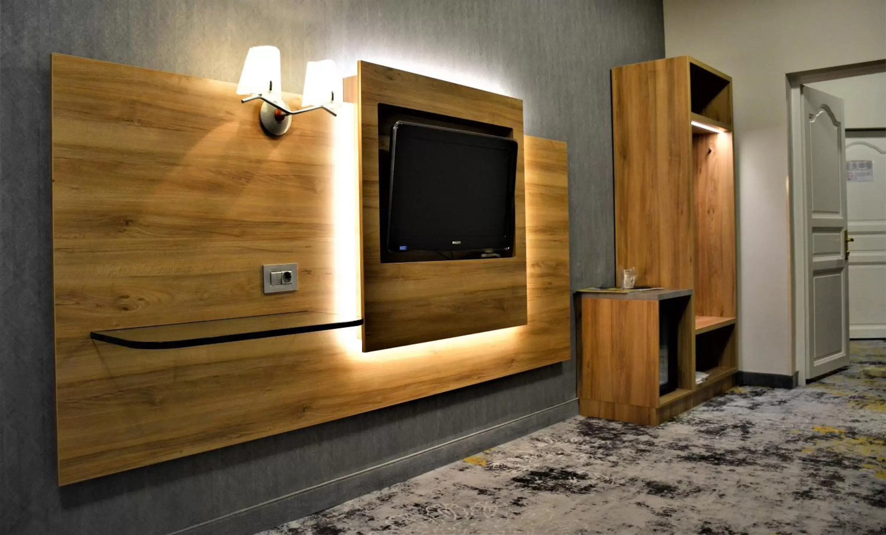 Living room, TV/Entertainment Center in Mercure Sibiu Airport