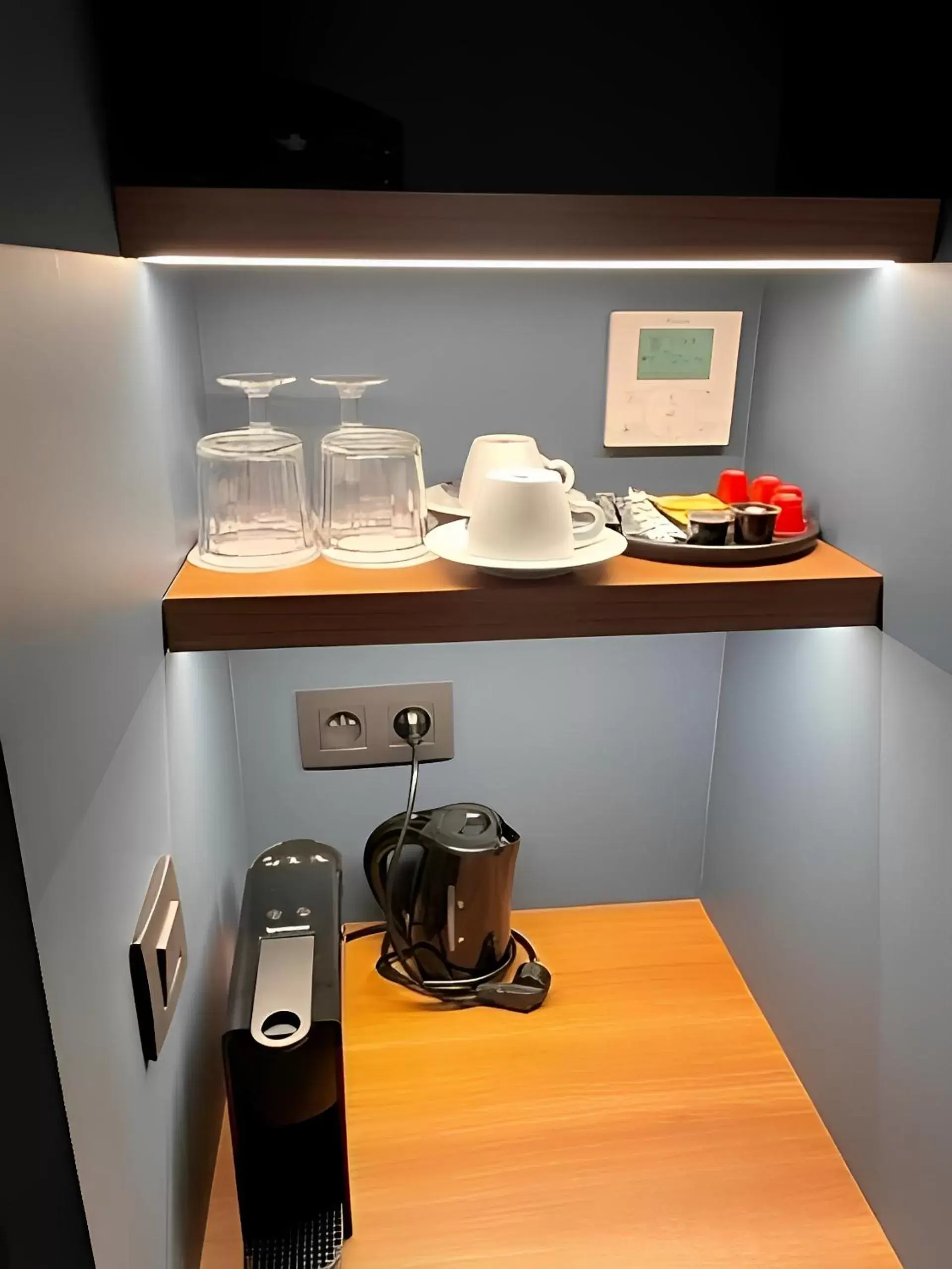 Coffee/tea facilities in Hotel Montanus