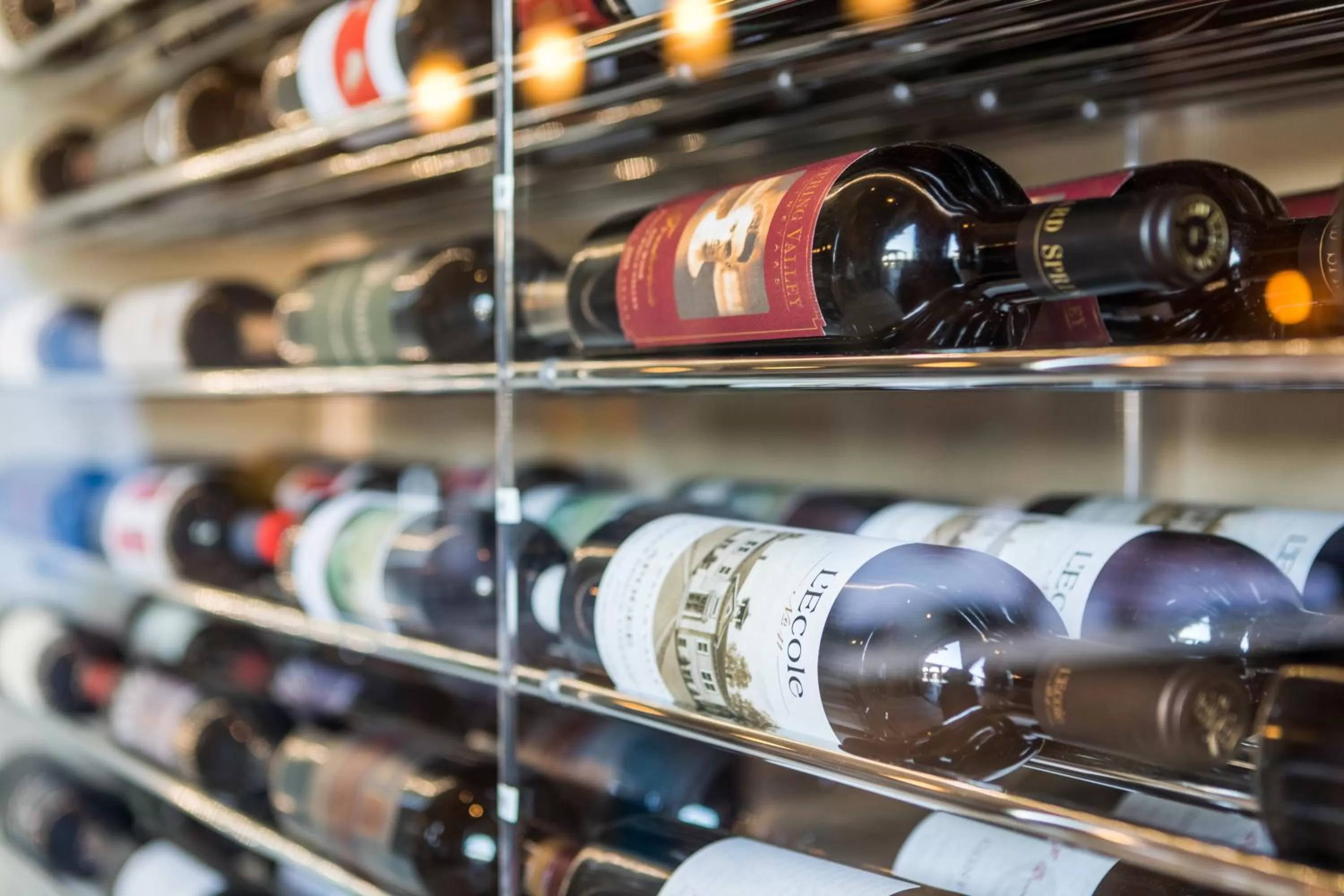 Restaurant/places to eat in The Lodge at Columbia Point