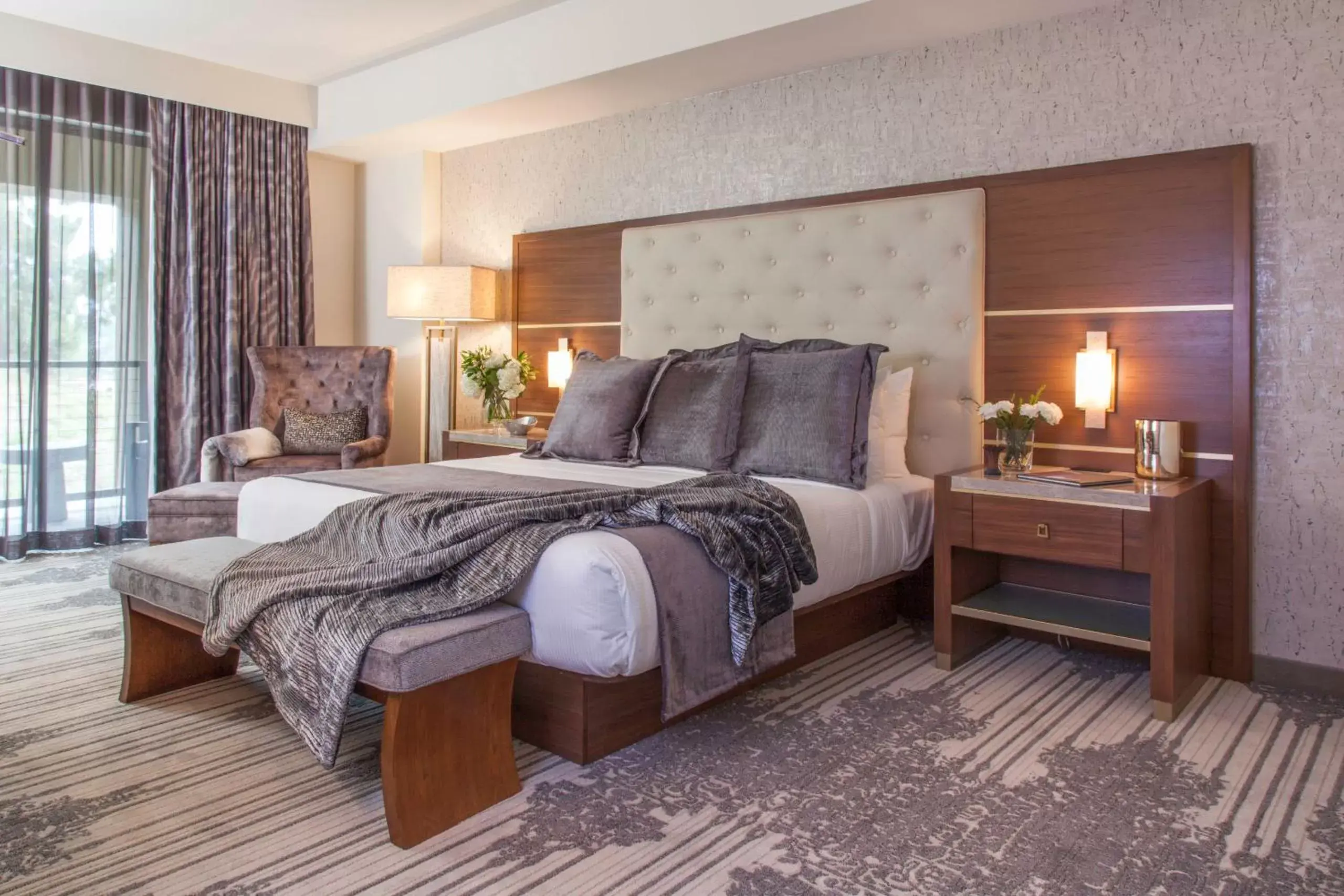 Bed in Legacy Resort Hotel & Spa