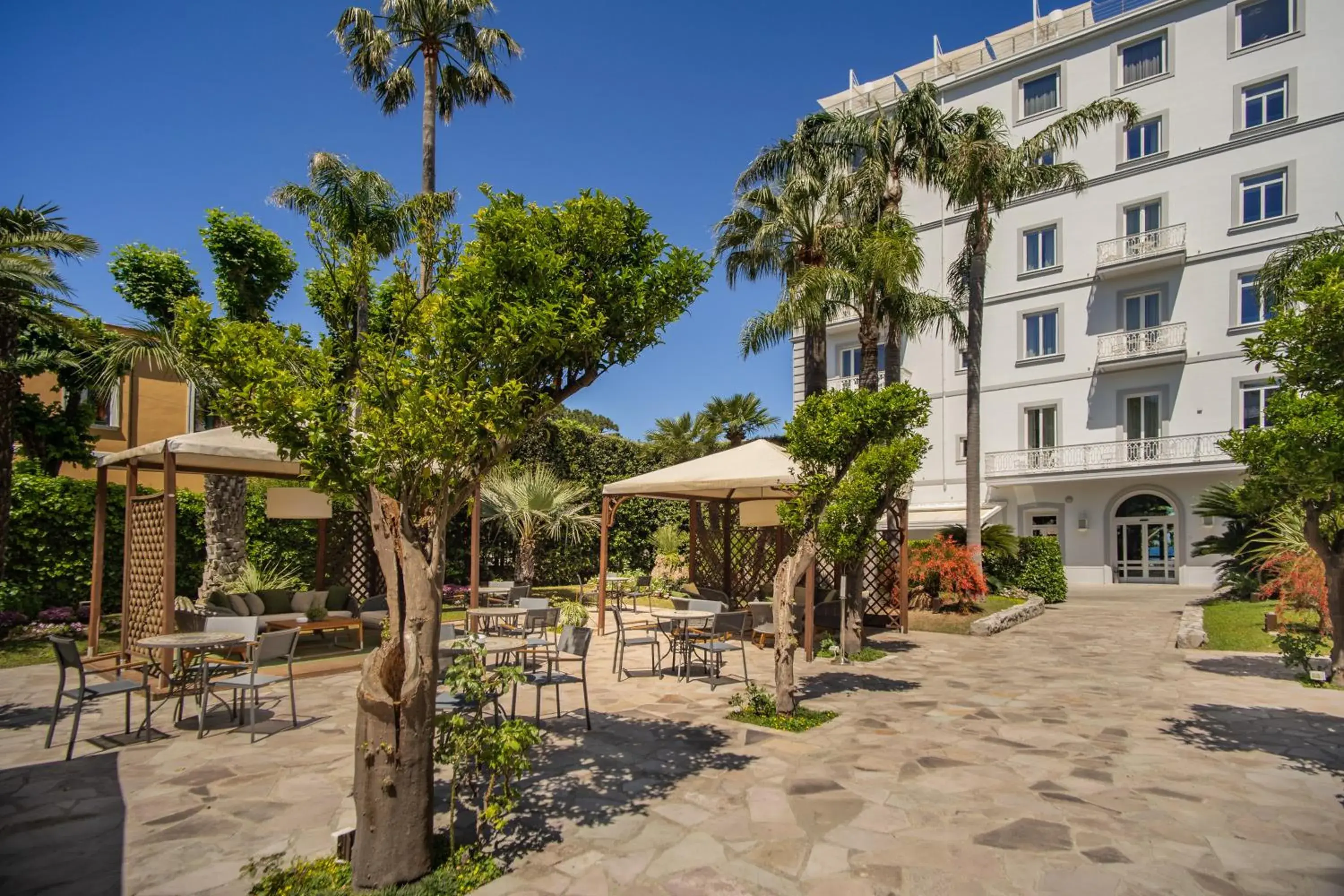 Garden in Hotel Mediterraneo