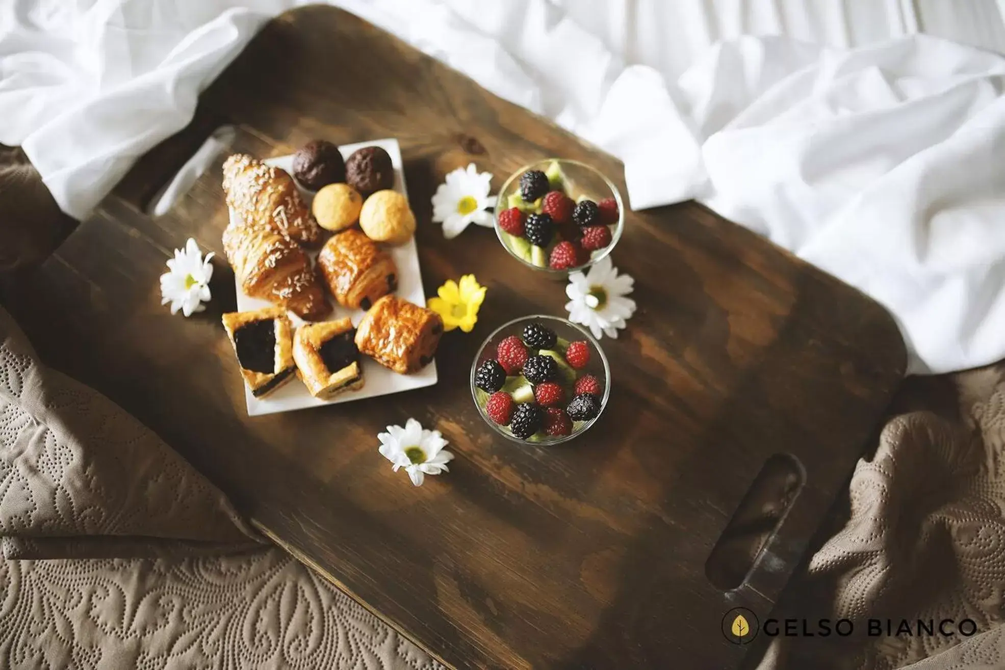 Continental breakfast in Gelso Bianco Country Resort