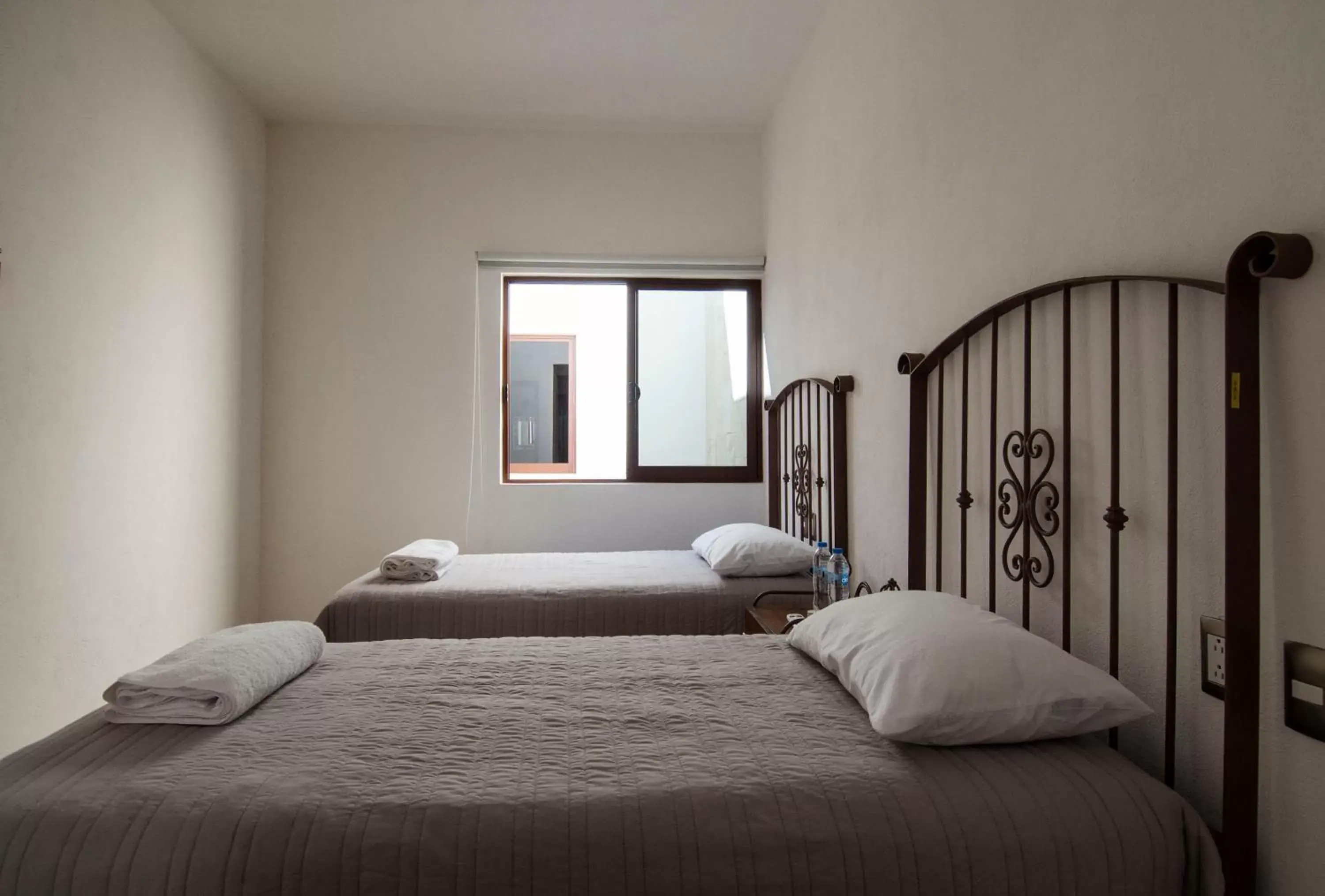 Bedroom, Bed in Comala Bed & Breakfast