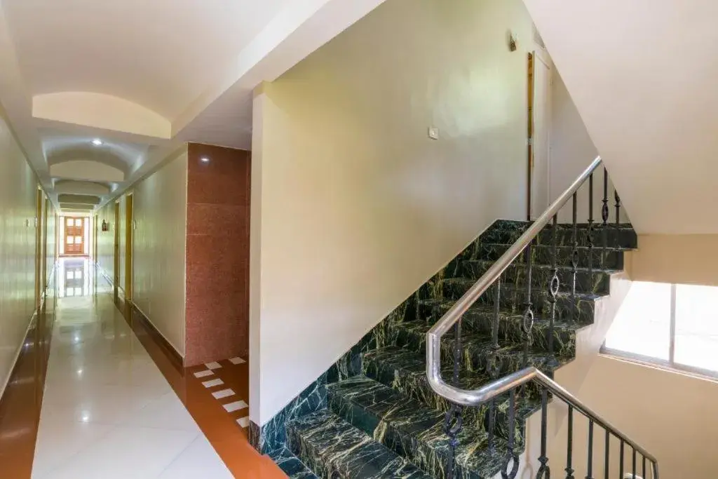 Property building in Crescent Park Property building in Crescent Park